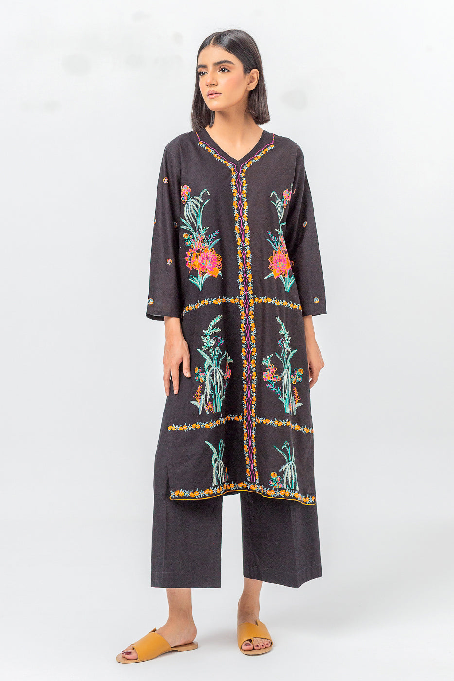 Embroidered Lawn Shirt (Pret)