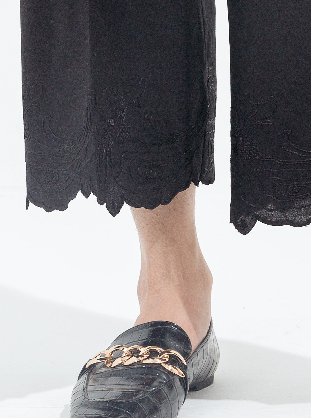 Embroidered Slack Pants
