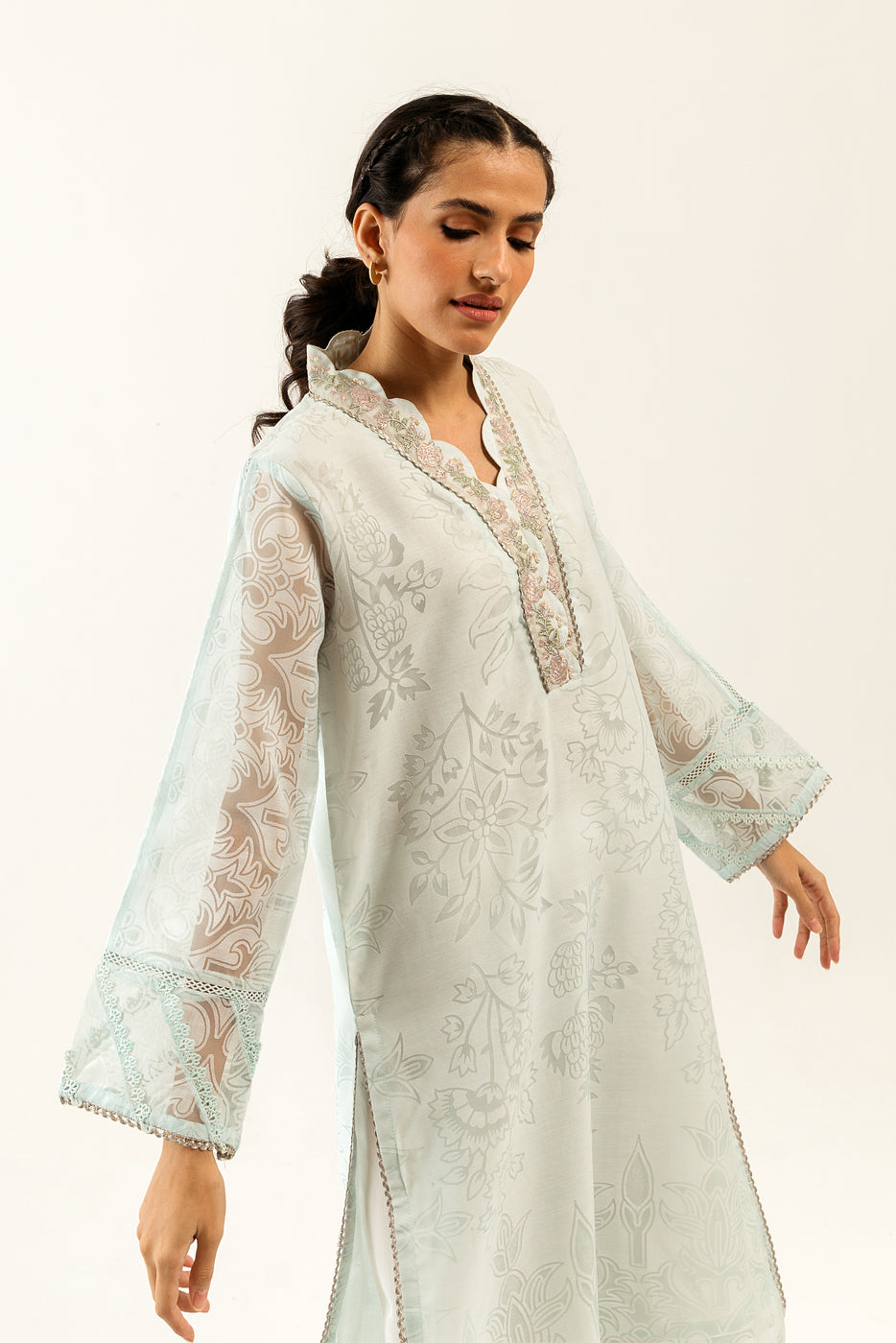 EMBROIDERED SHIRT