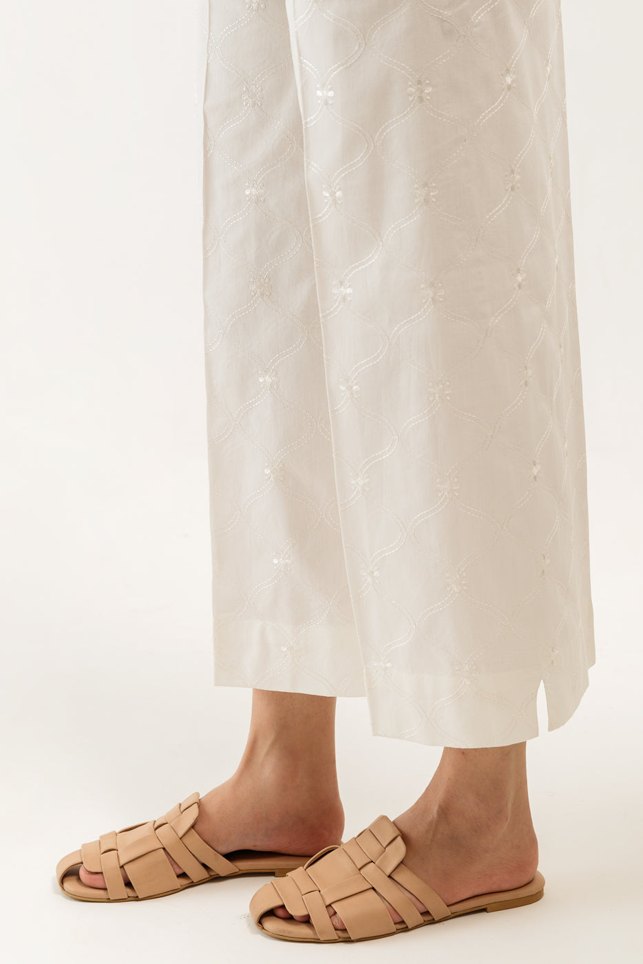 EMBROIDERED SLACK PANTS