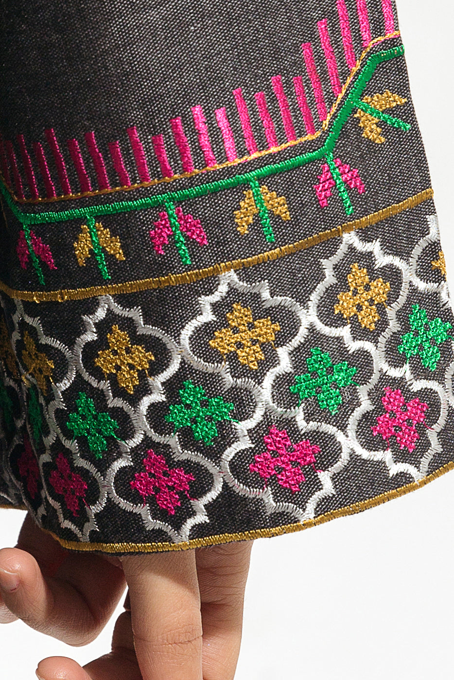 Embroidered Yarn Dyed Shirt (Pret)