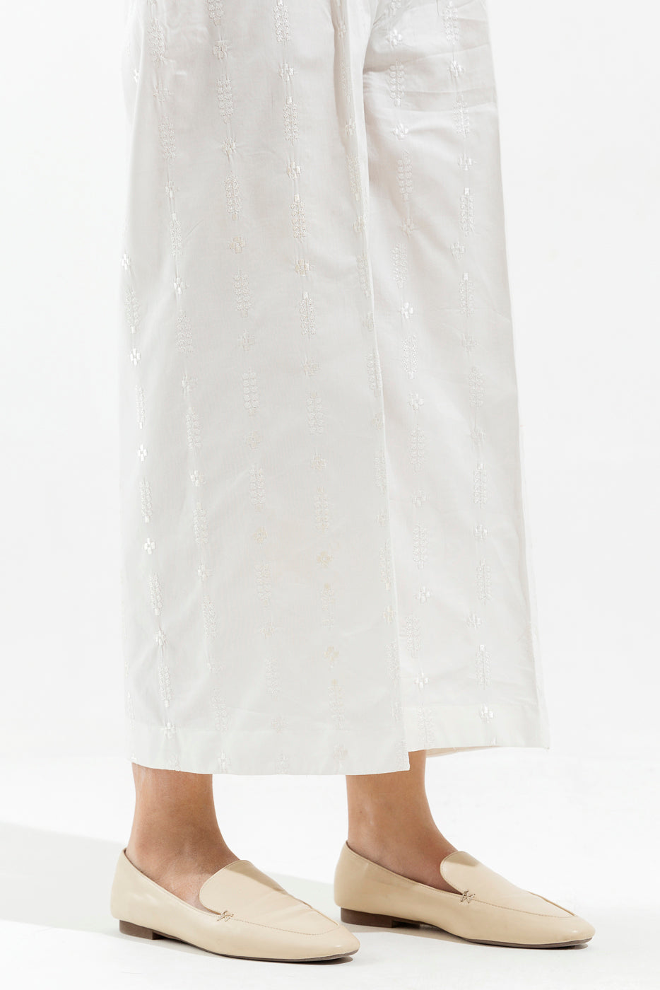 EMBROIDERED SLACK PANTS