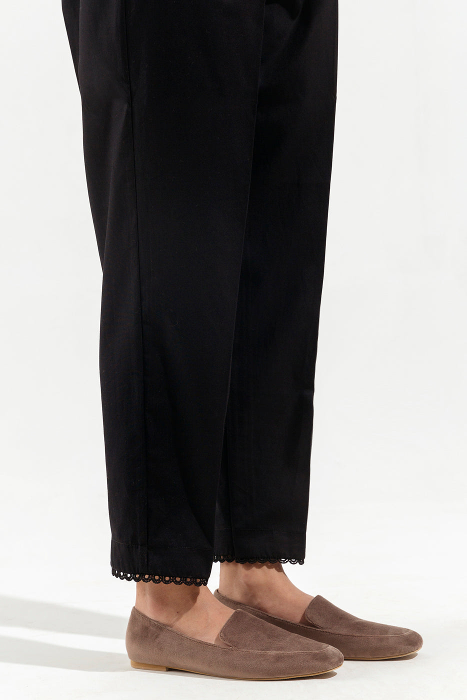 BASIC STRAIGHT PANTS