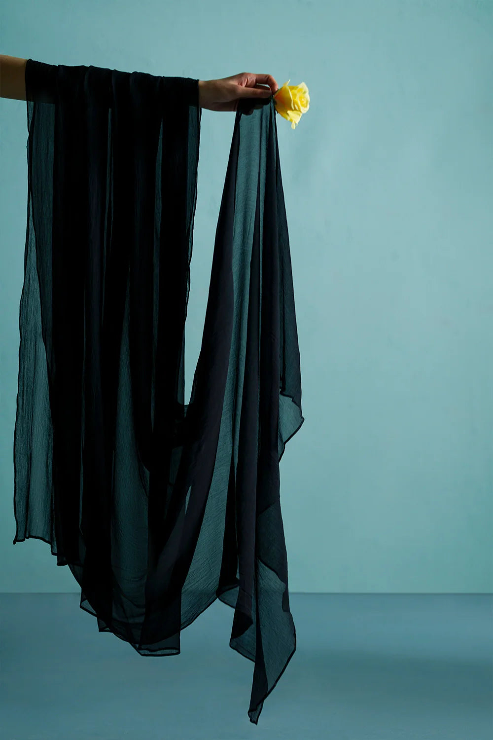 https://cdn.shopify.com/s/files/1/0019/7217/4947/files/BalckChiffonDupatta-09-8-Vanya.webp?v=1780474284