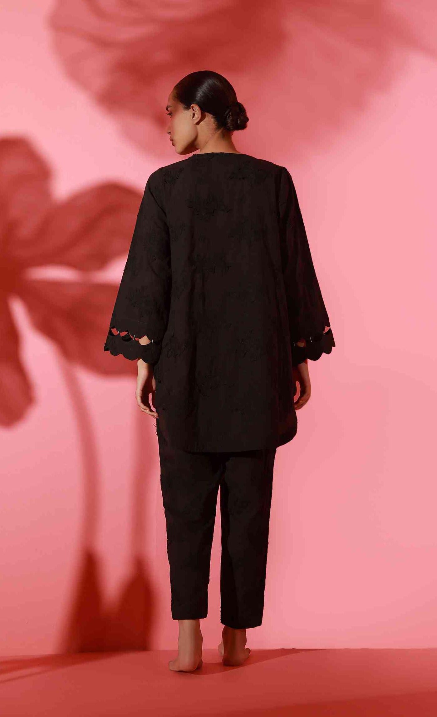 https://cdn.shopify.com/s/files/1/0663/9616/0233/files/Blackfig_4.jpg?v=1777465732