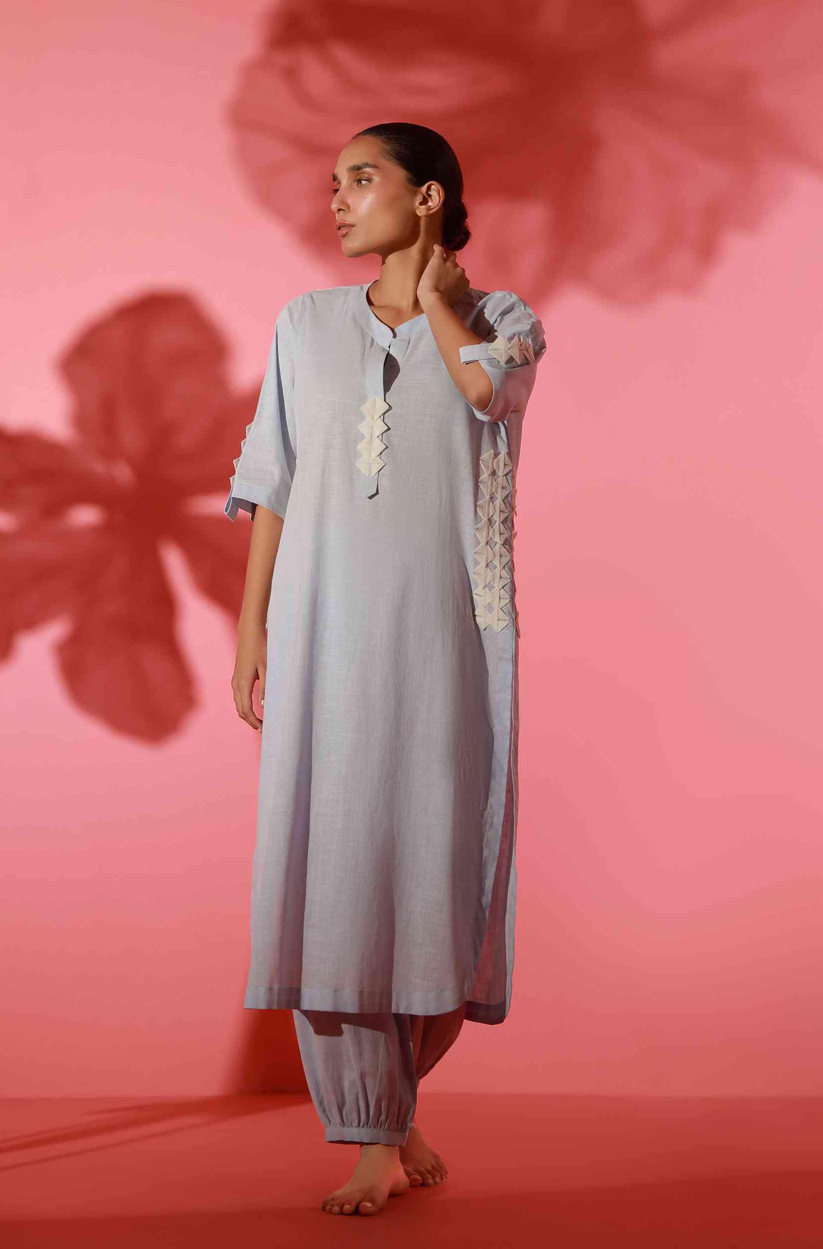 https://cdn.shopify.com/s/files/1/0663/9616/0233/files/BlueCanvas_3.jpg?v=1777465790