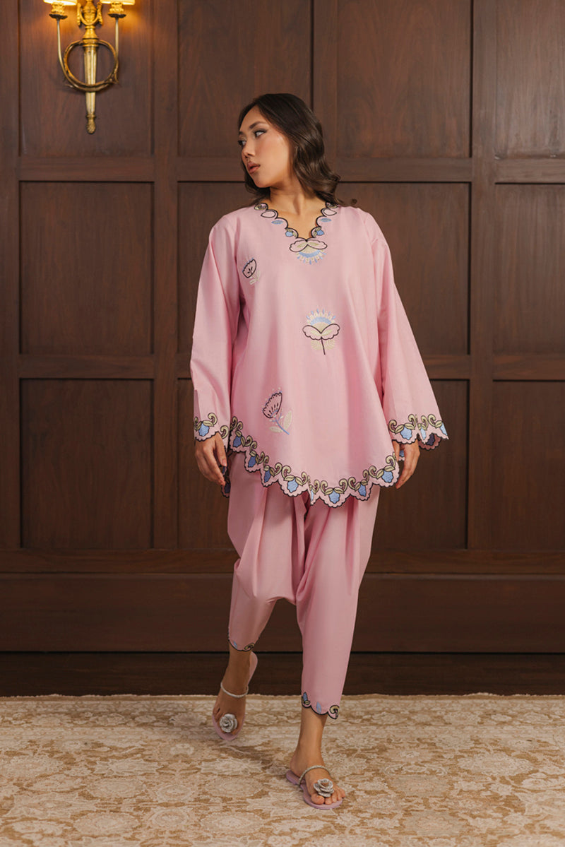 https://cdn.shopify.com/s/files/1/0904/3817/2979/files/Blush_Bloom_2.jpg?v=1772691251