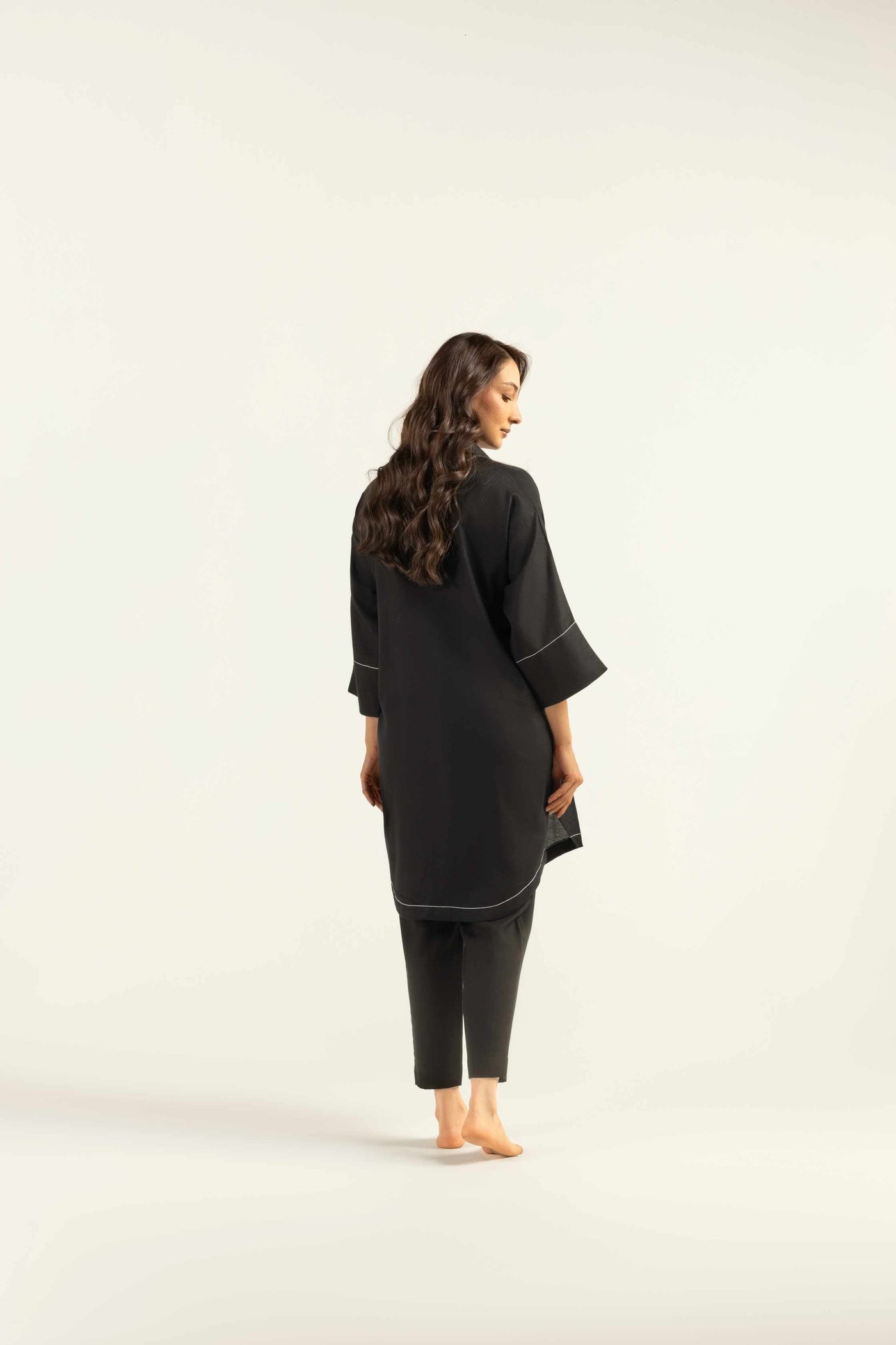 https://cdn.shopify.com/s/files/1/0663/9616/0233/files/BrownOak_4.jpg?v=1755800933