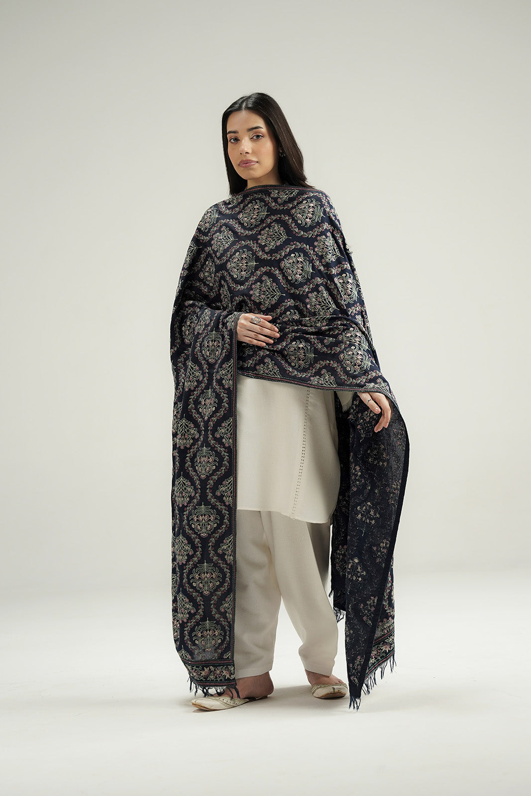 1 Piece Lawn Karandi Embroidered Shawl (CH0093)