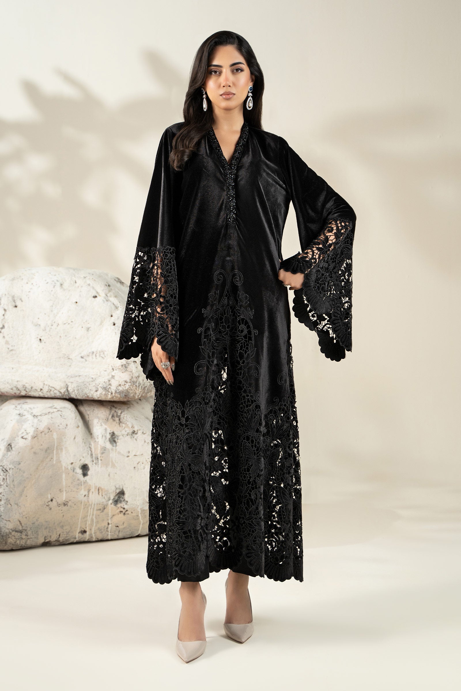 Embroidered Velvet Fabric (1Pc) | LF-CH25-03