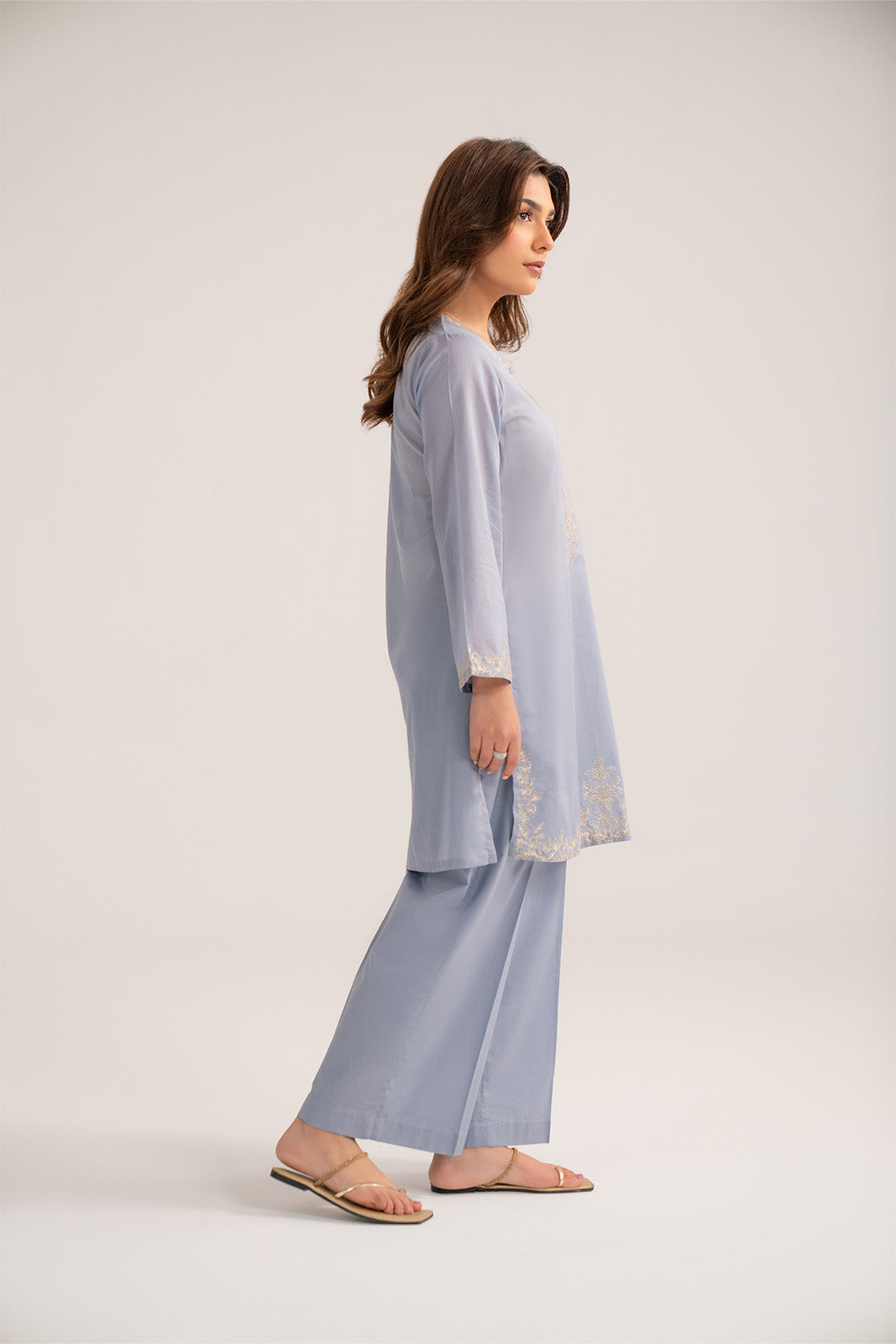 2 Piece Lawn Embroidered Suit (CP0371)