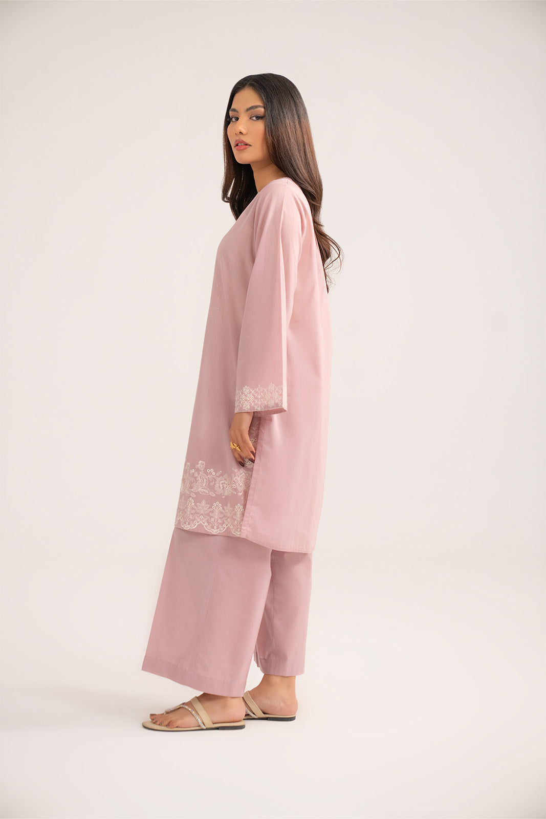 2 Piece Lawn Embroidered Suit (CP0373)