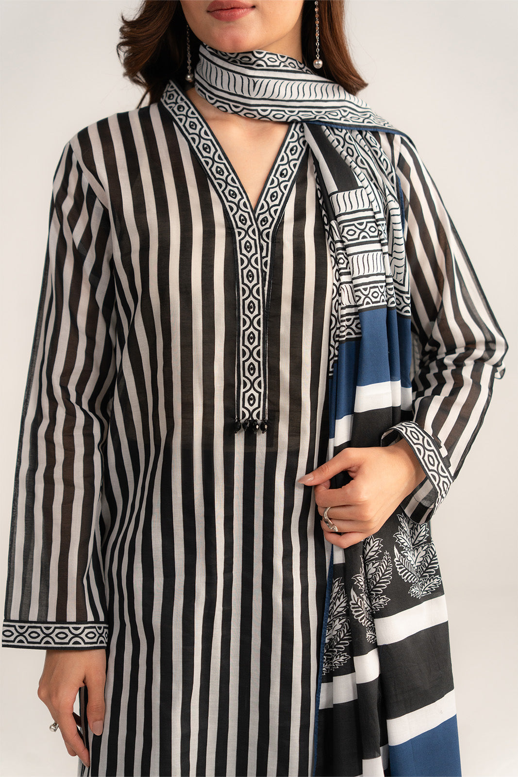 3 Piece Printed Lawn Printed Suit (CP0410)