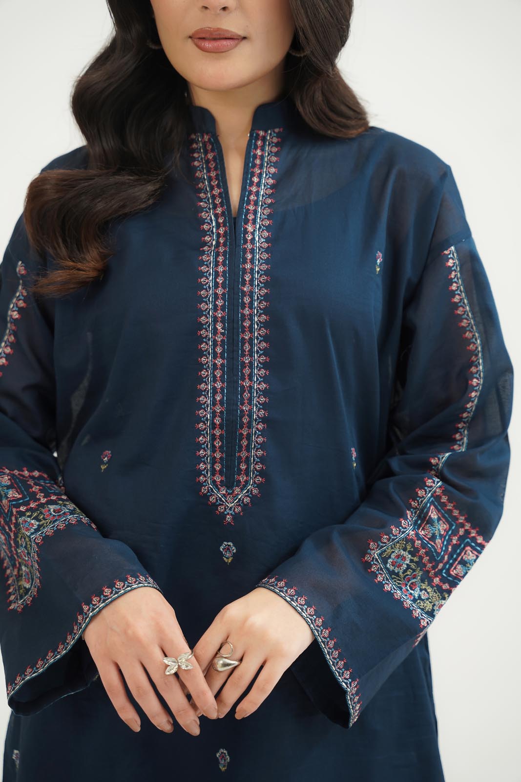 2 Piece Lawn Embroidered Suit (CP0462)