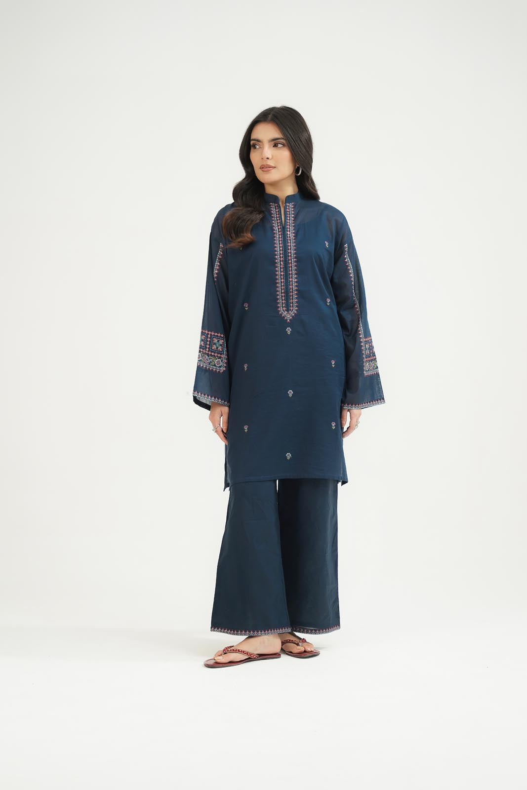 2 Piece Lawn Embroidered Suit (CP0462)