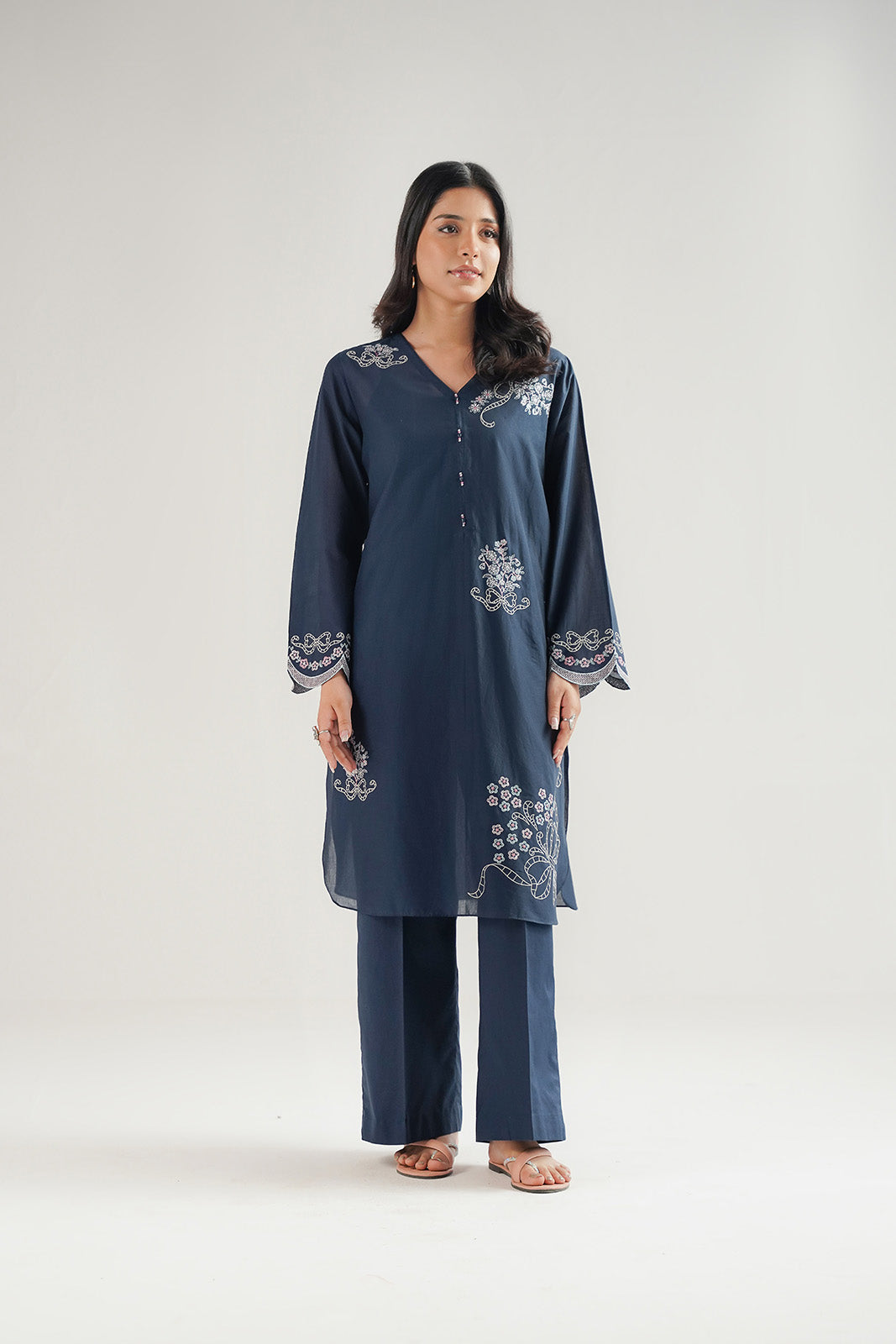 2 Piece Lawn Embroidered Suit (CP0481)