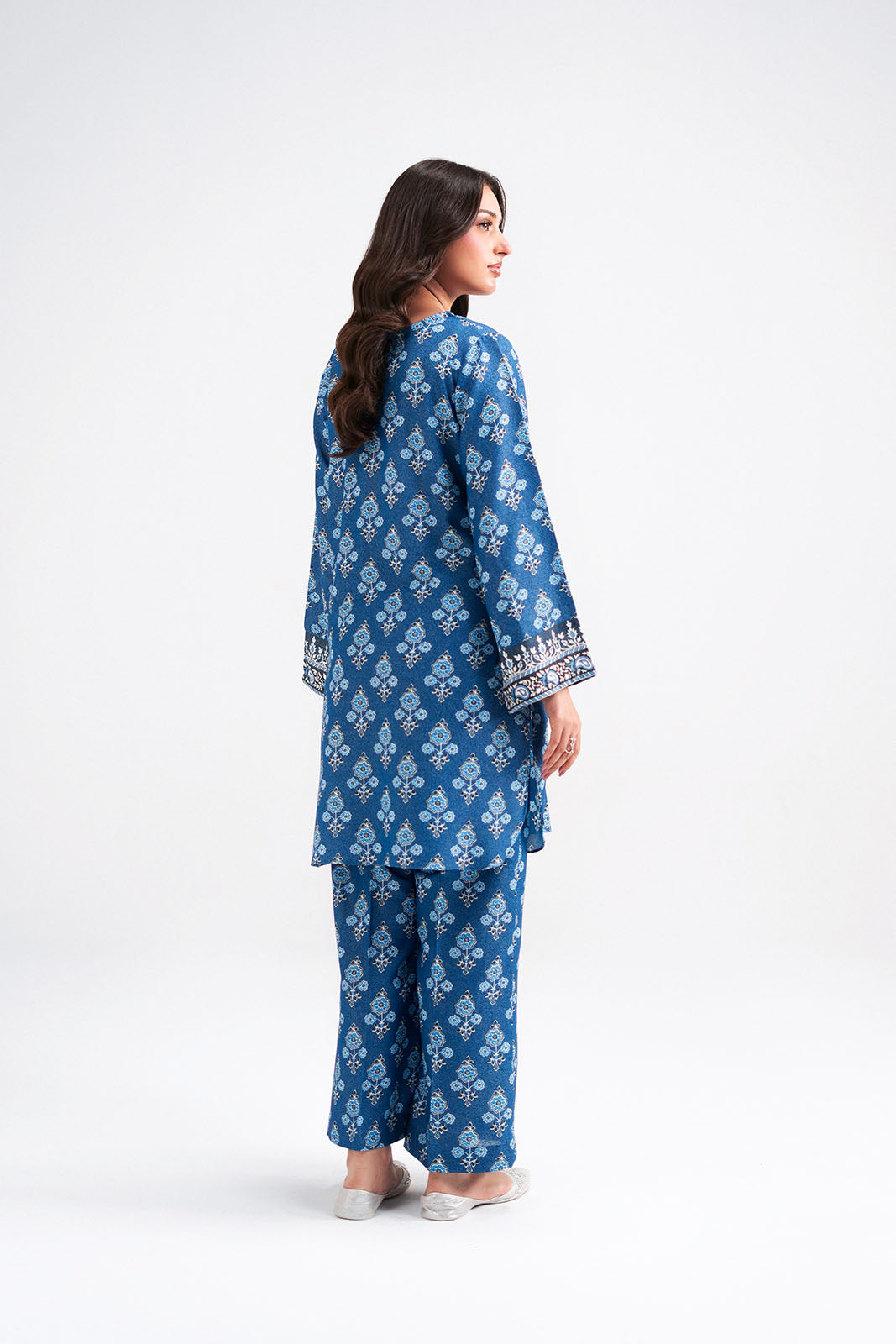 2 Piece Printed Lawn Karandi Printed Suit (CP0543)