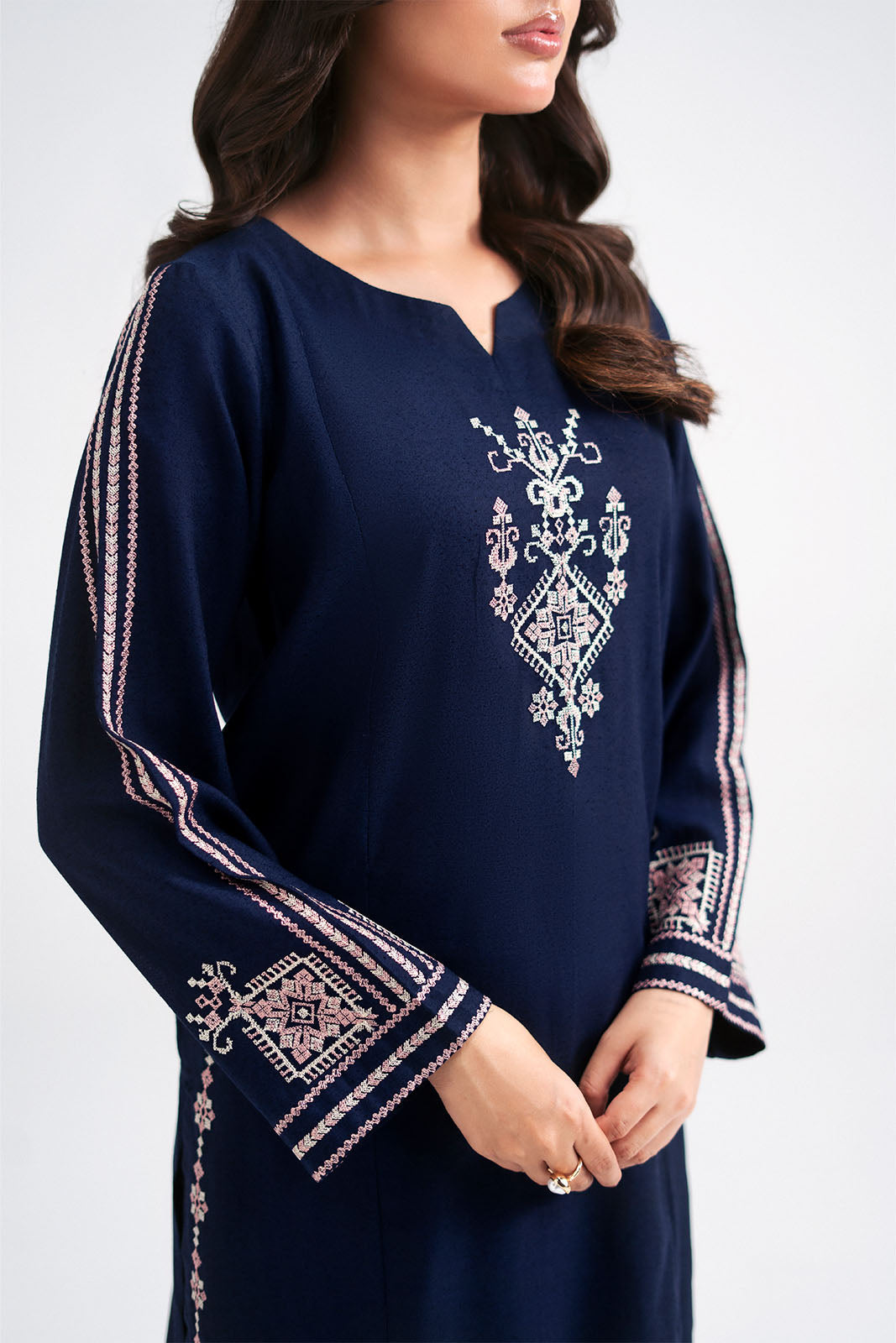 2 Piece Lawn Karandi Embroidered Suit (CP0604)