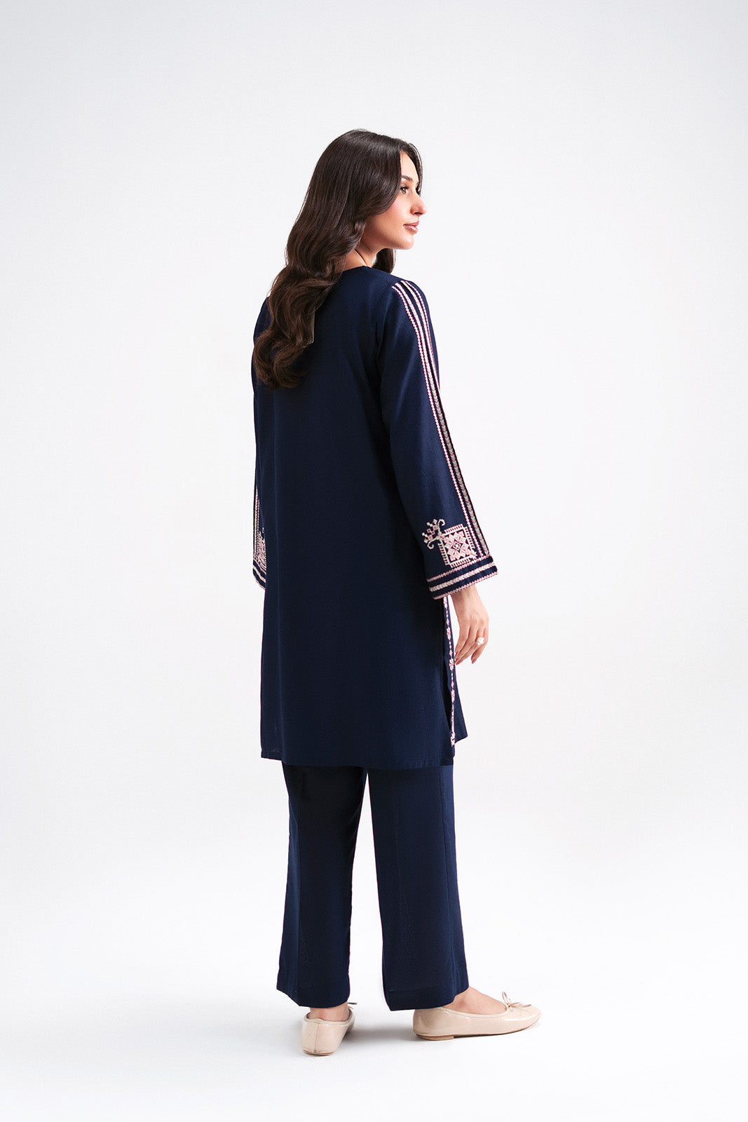 2 Piece Lawn Karandi Embroidered Suit (CP0604)