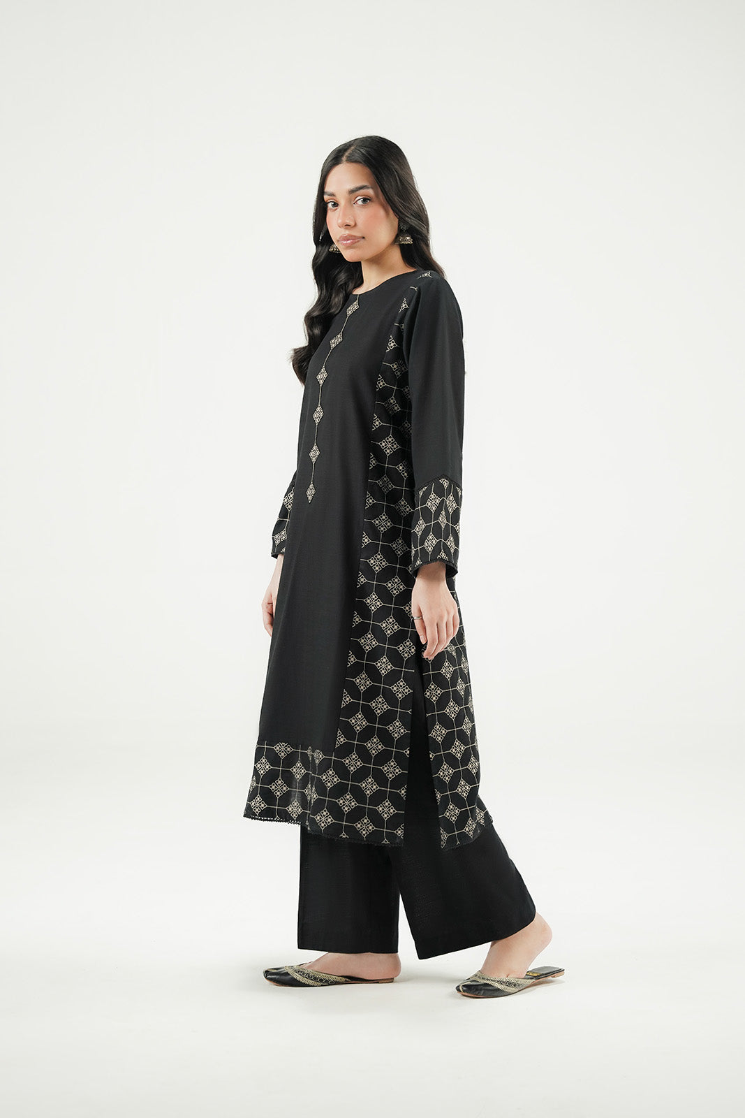 2 Piece Slub Khaddar Embroidered Suit (CP0605)