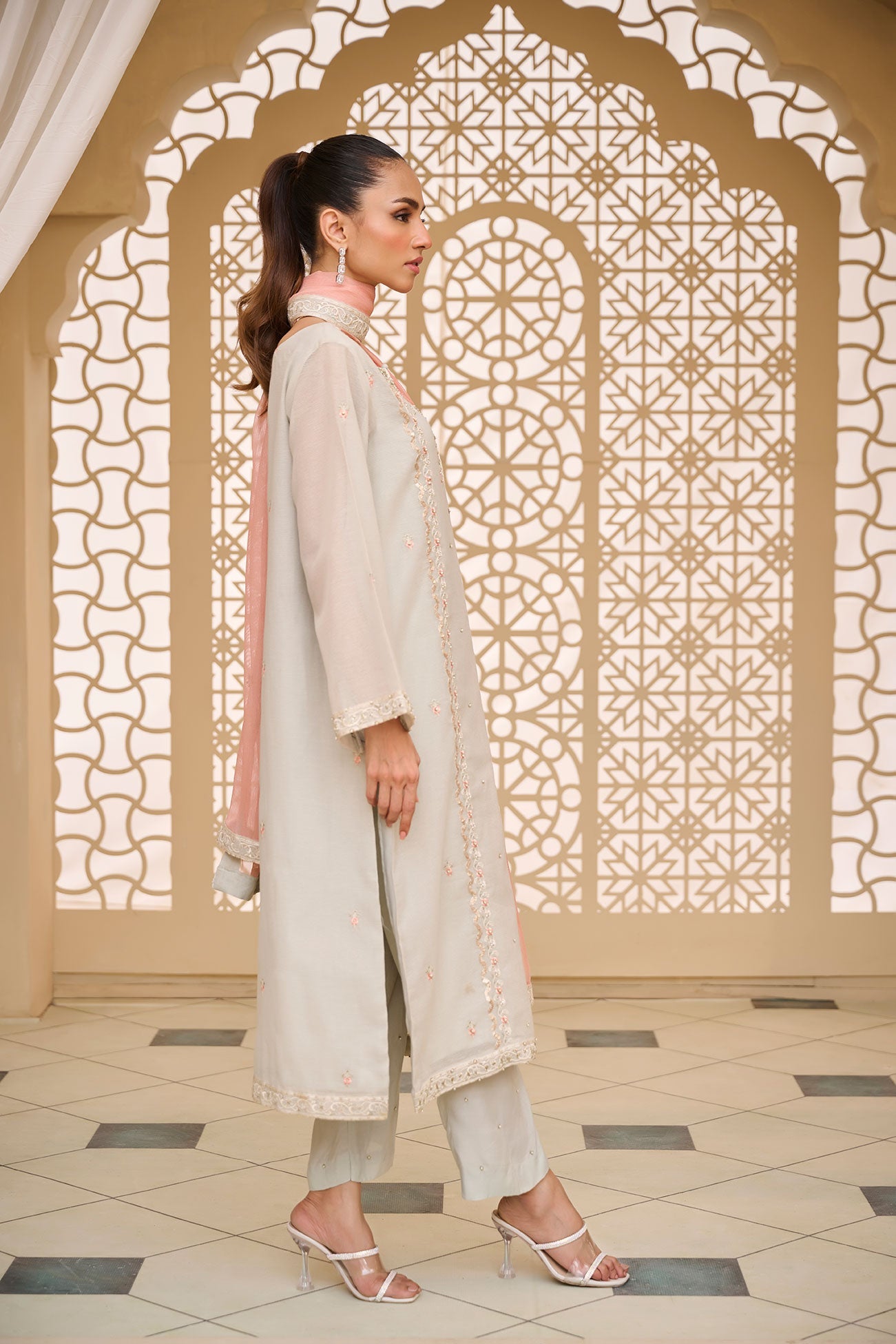 Zeba Kalidar - Peshwas