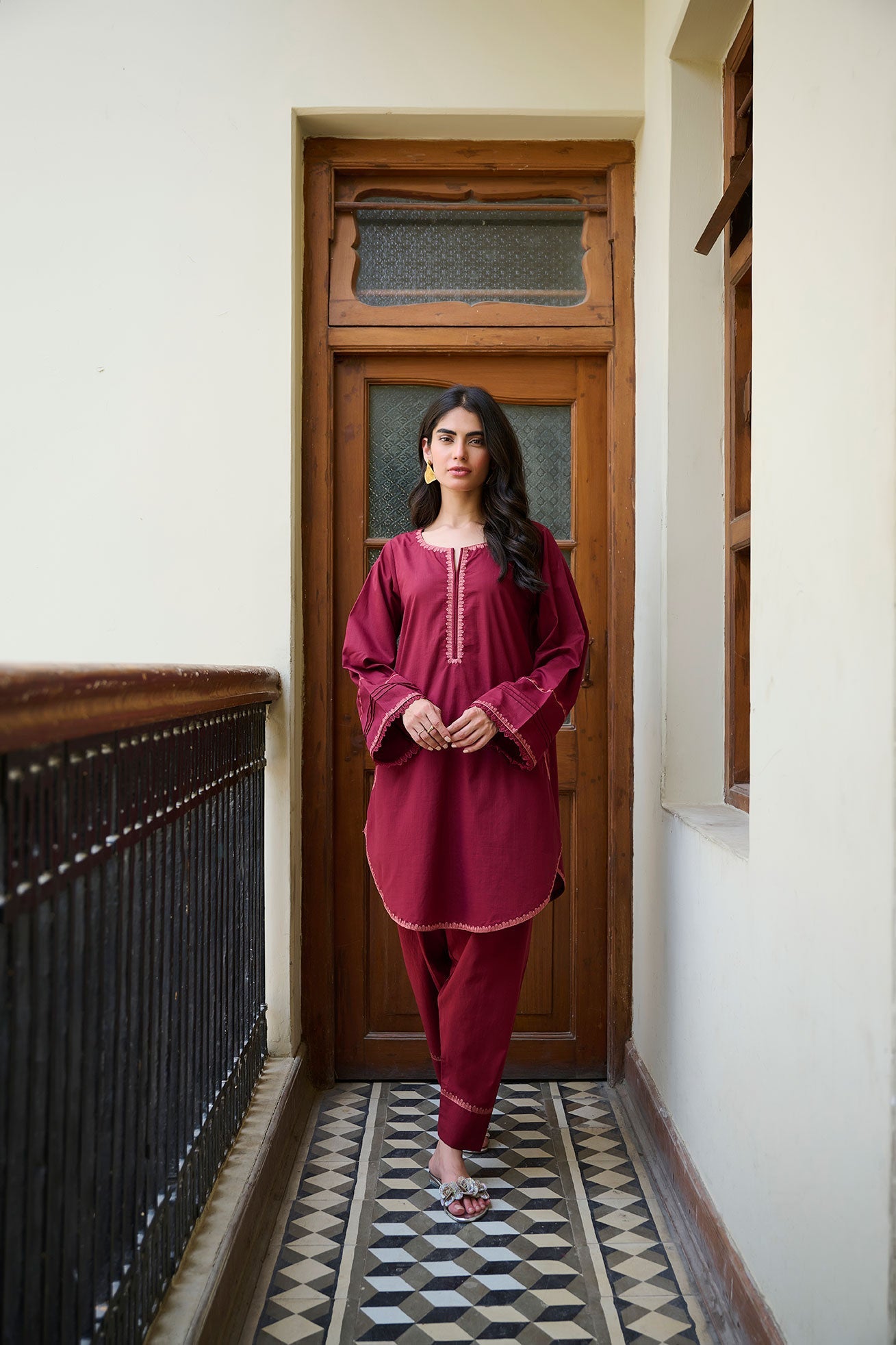 Ss24Dc-2323 Maroon 2Pcs Embroidered Kurta With Trouser