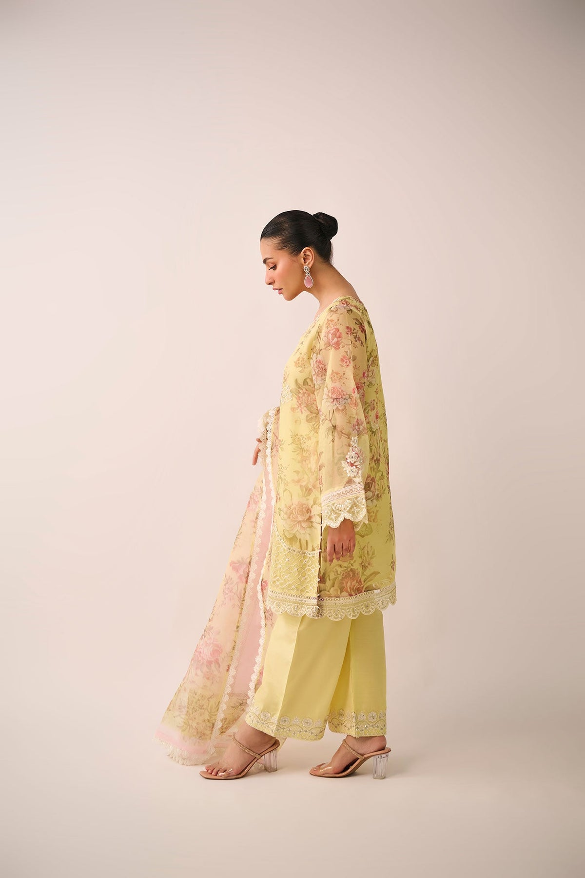 FW SIGNATURE PRET 24 Vol 1 ,Eid Sale 25` , Azadi Sale , Blessedfriday 25`