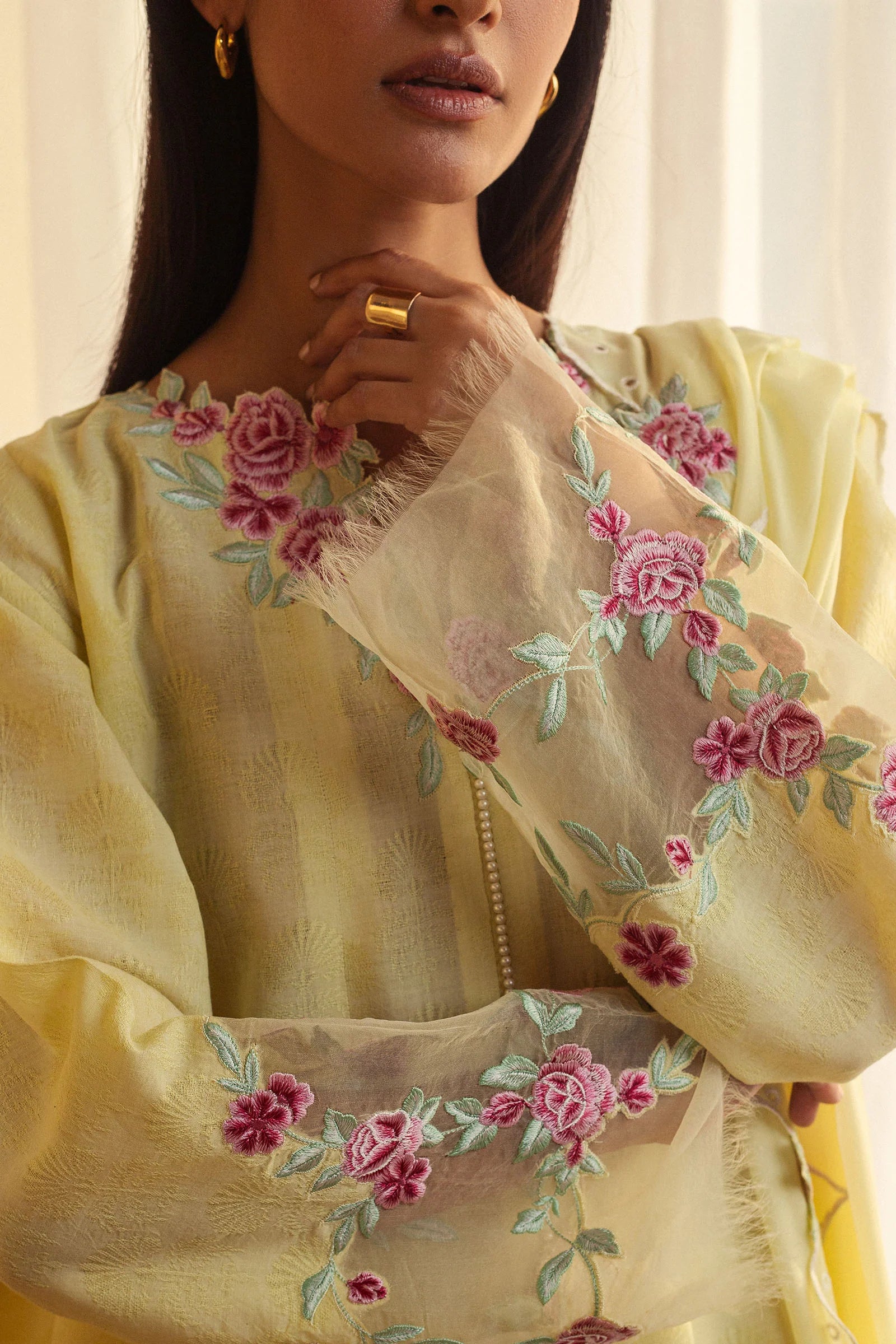 CR25P0266- zara shahjahan-RTS