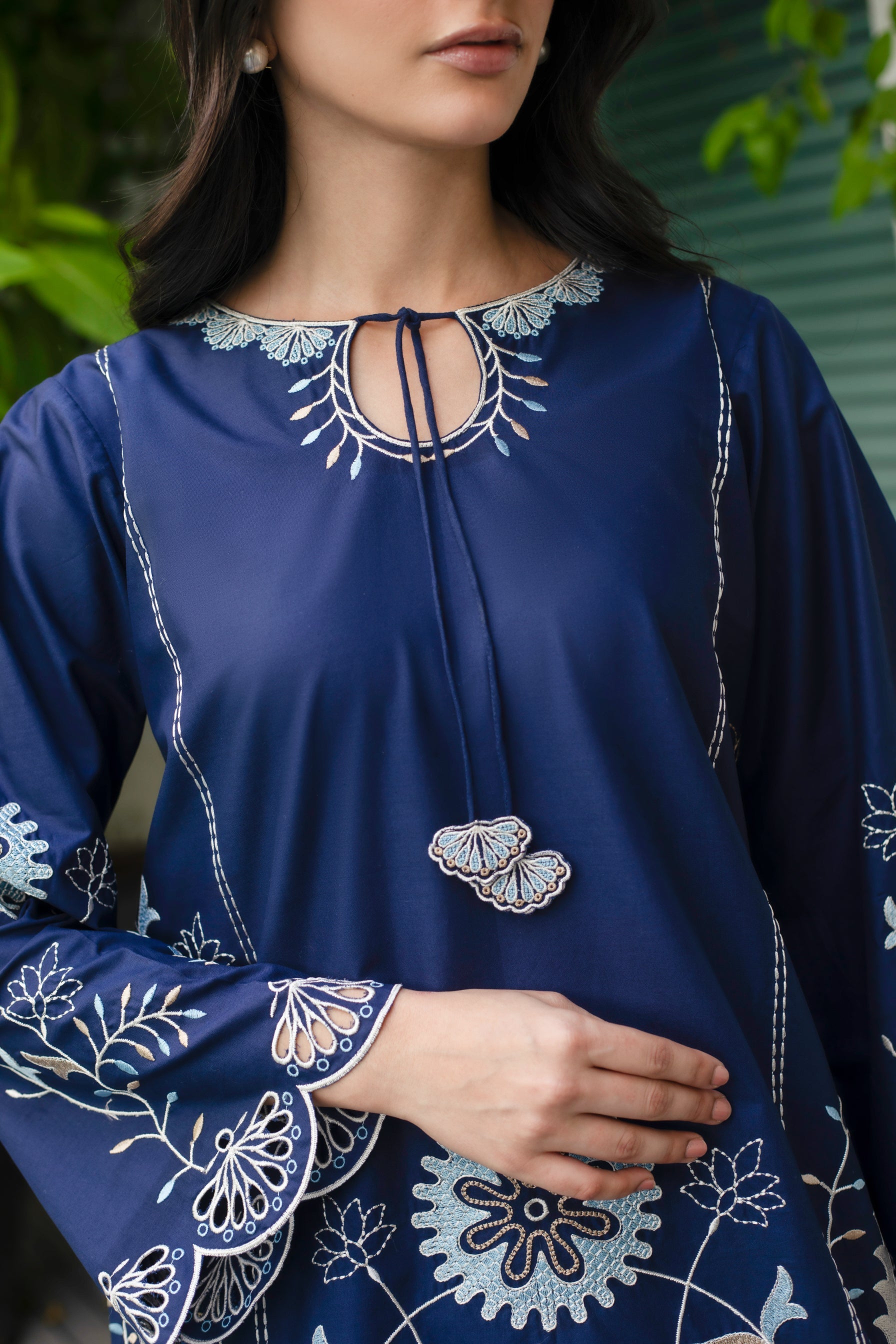 https://cdn.shopify.com/s/files/1/0904/3817/2979/files/CRESCENT_3.jpg?v=1772328696