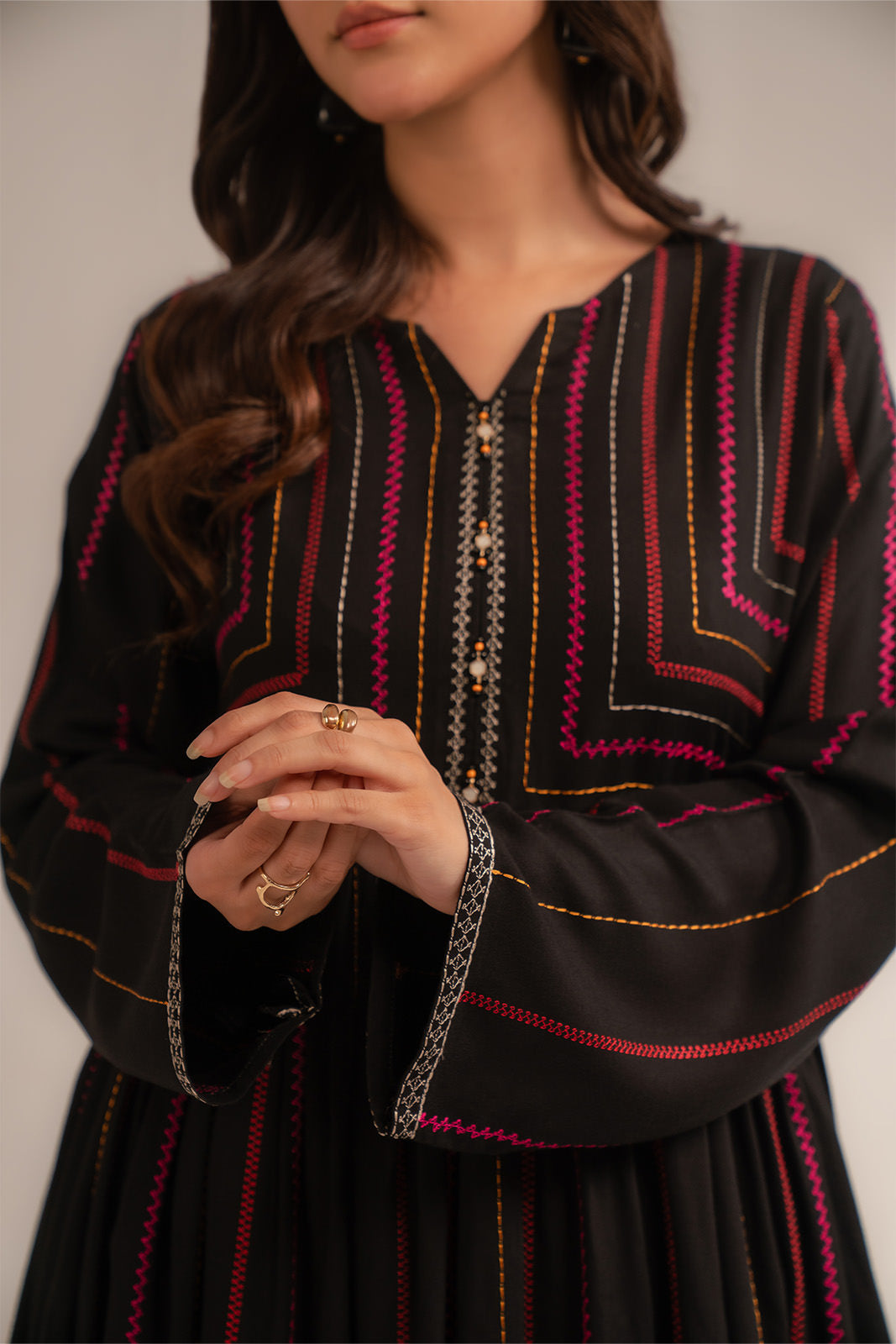 1 Piece Lawn Karandi Embroidered Shirt (CS0372)