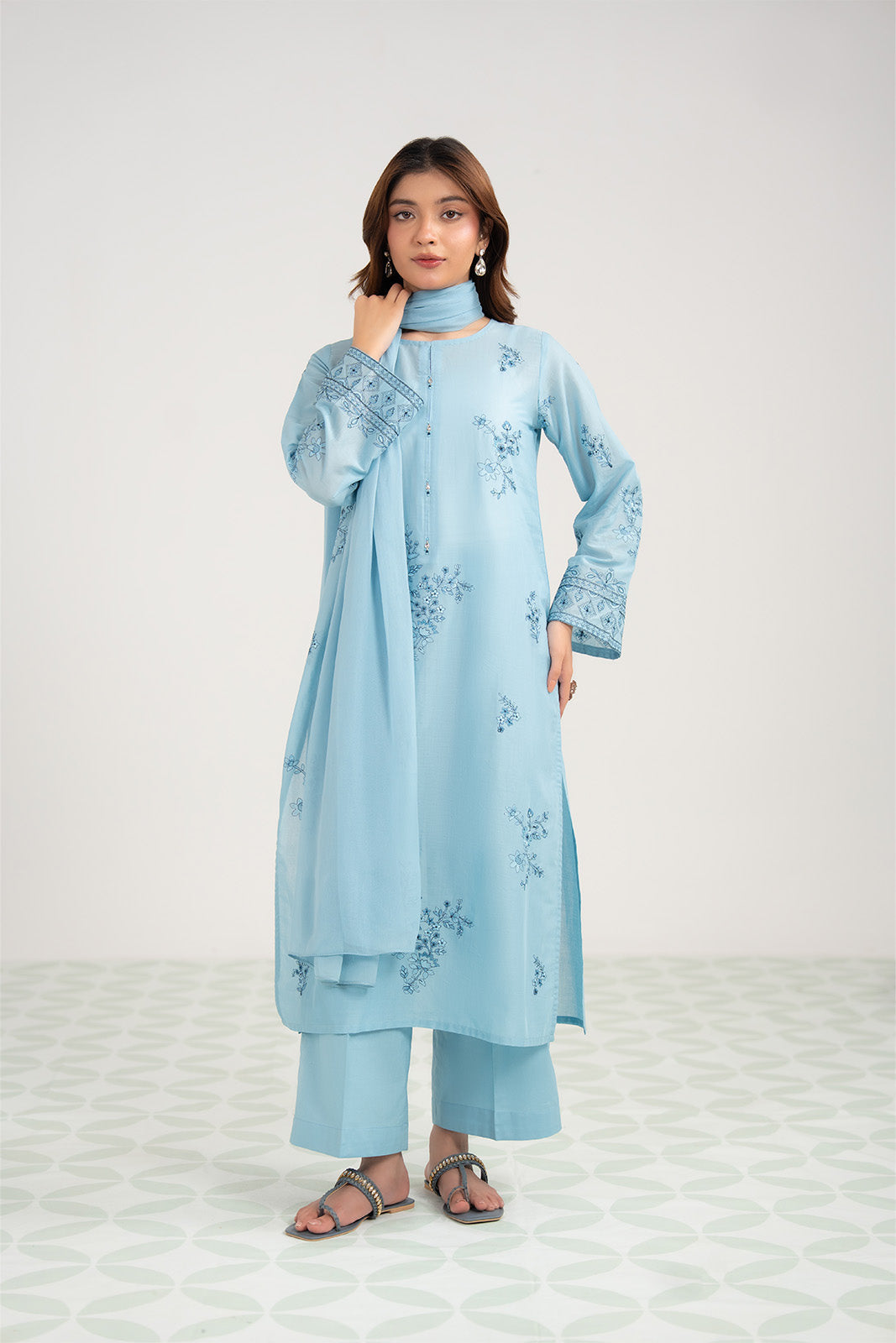 3 Piece Lawn Embroidered Suit (CS0396)