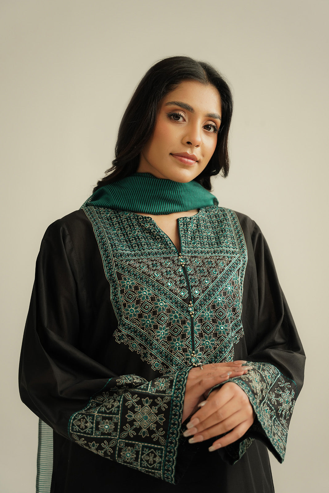 3 Piece Lawn Embroidered Suit (CS0456)
