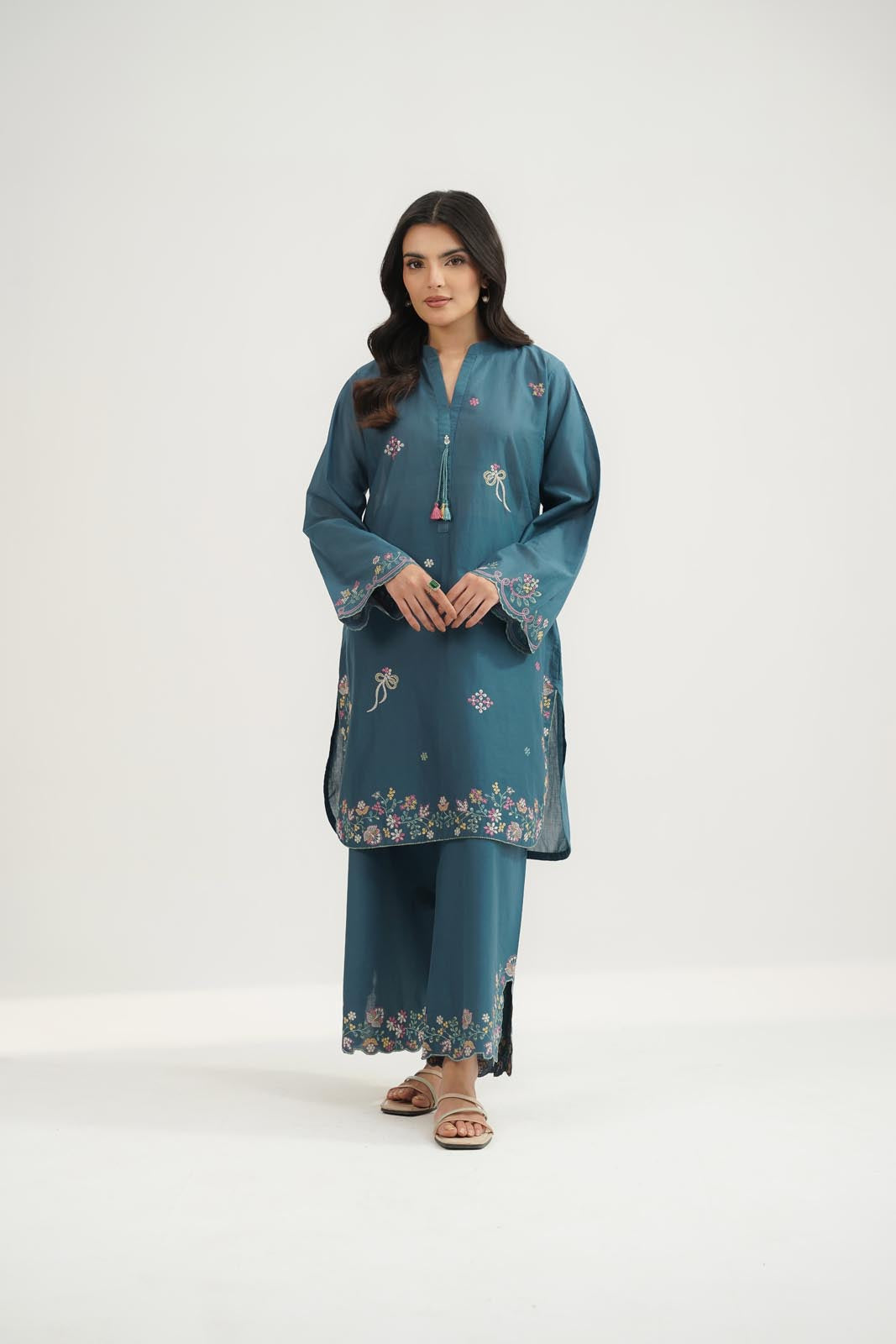 2 Piece Lawn Embroidered Suit (CS0528)