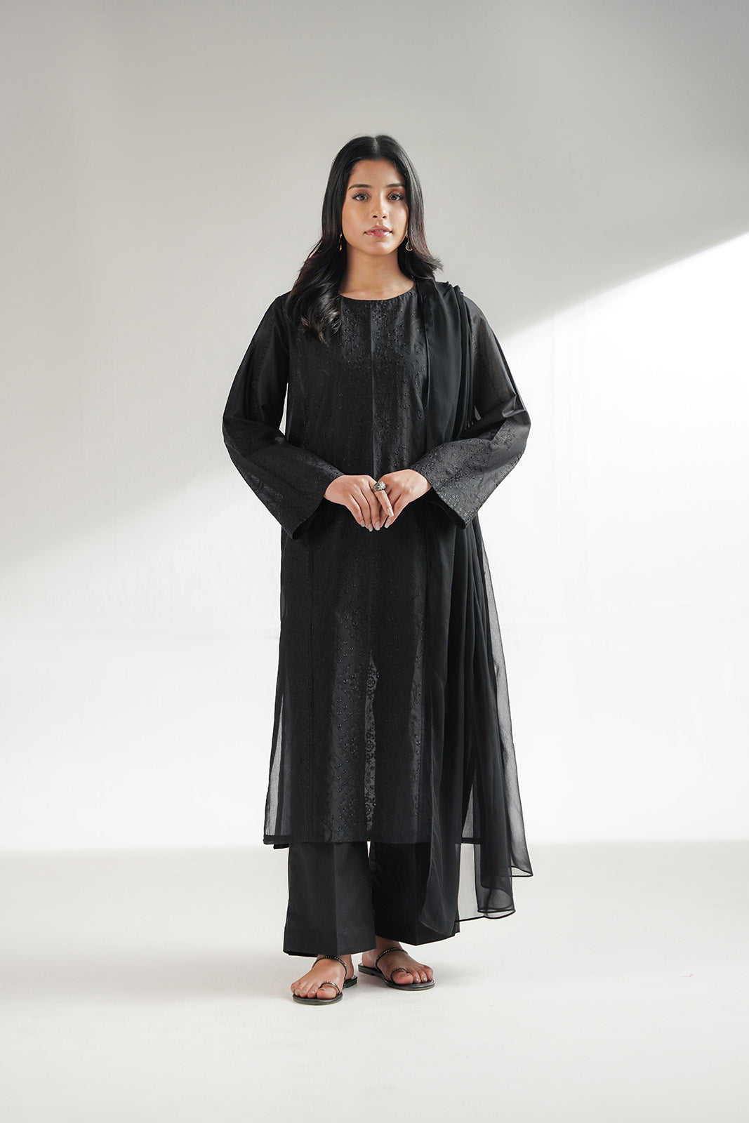3 Piece Lawn Embroidered Suit (CS0550)