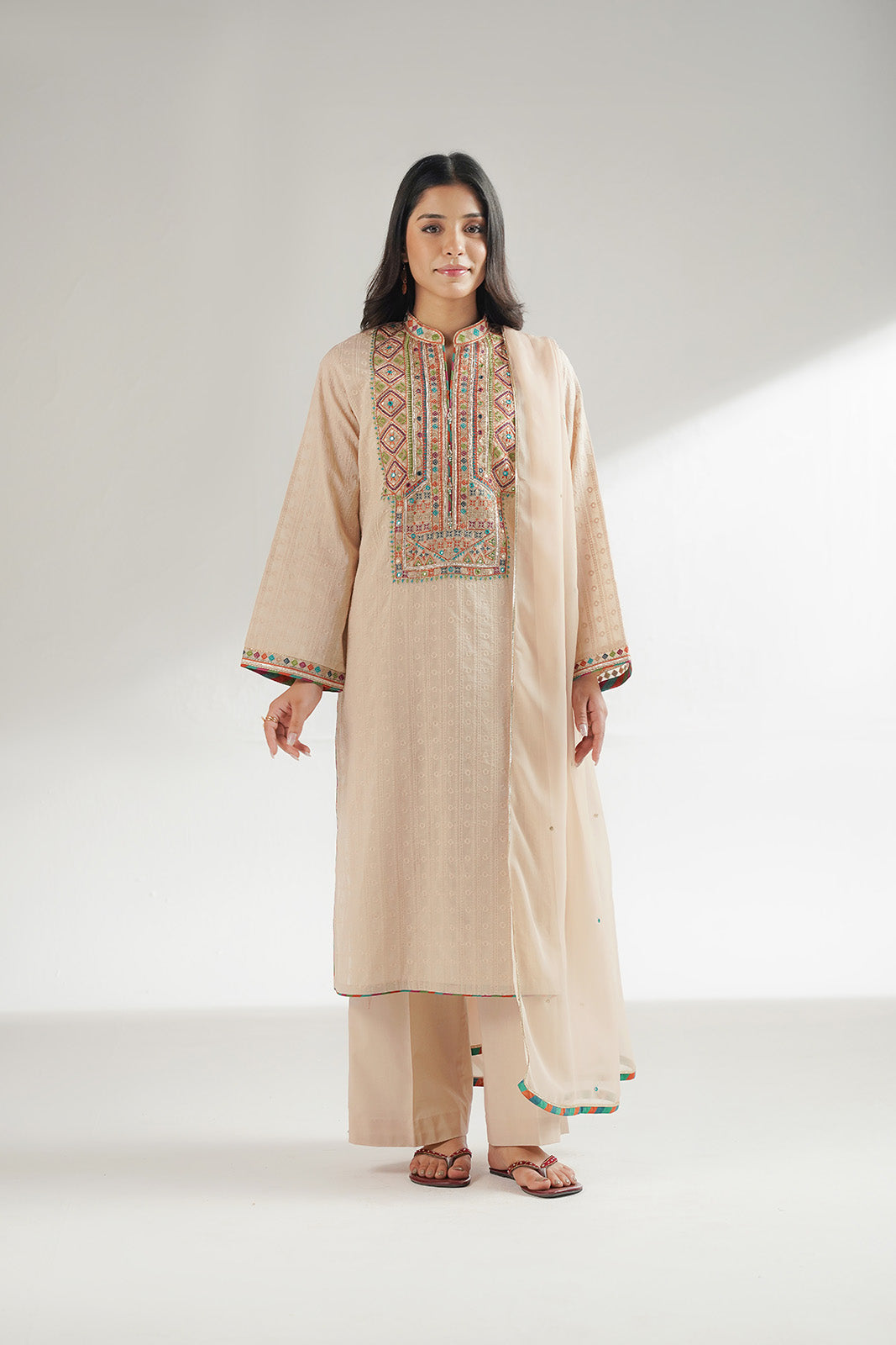 3 Piece Lawn Embroidered Suit (CS0562)
