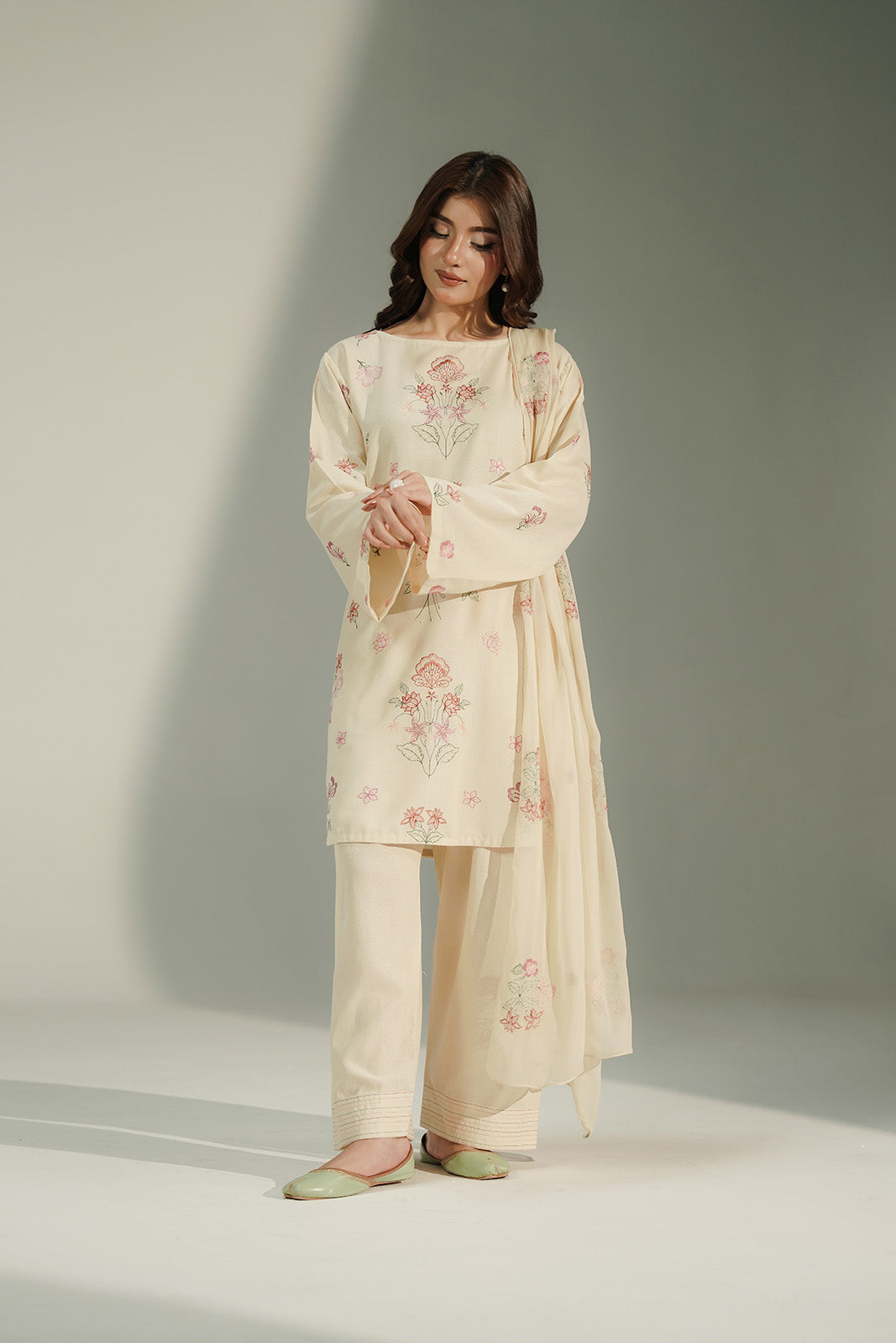 3 Piece Lawn Karandi Embroidered Suit (CS0694)
