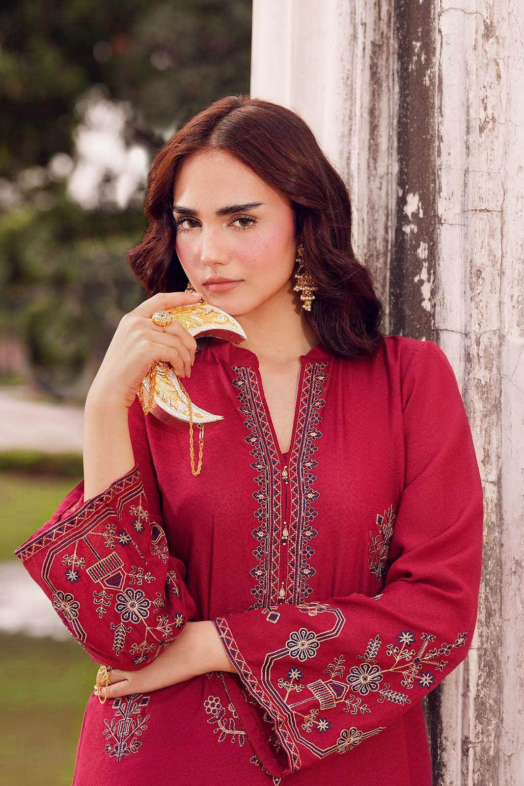 2 Piece Lawn Karandi Embroidered Suit (CS0705)