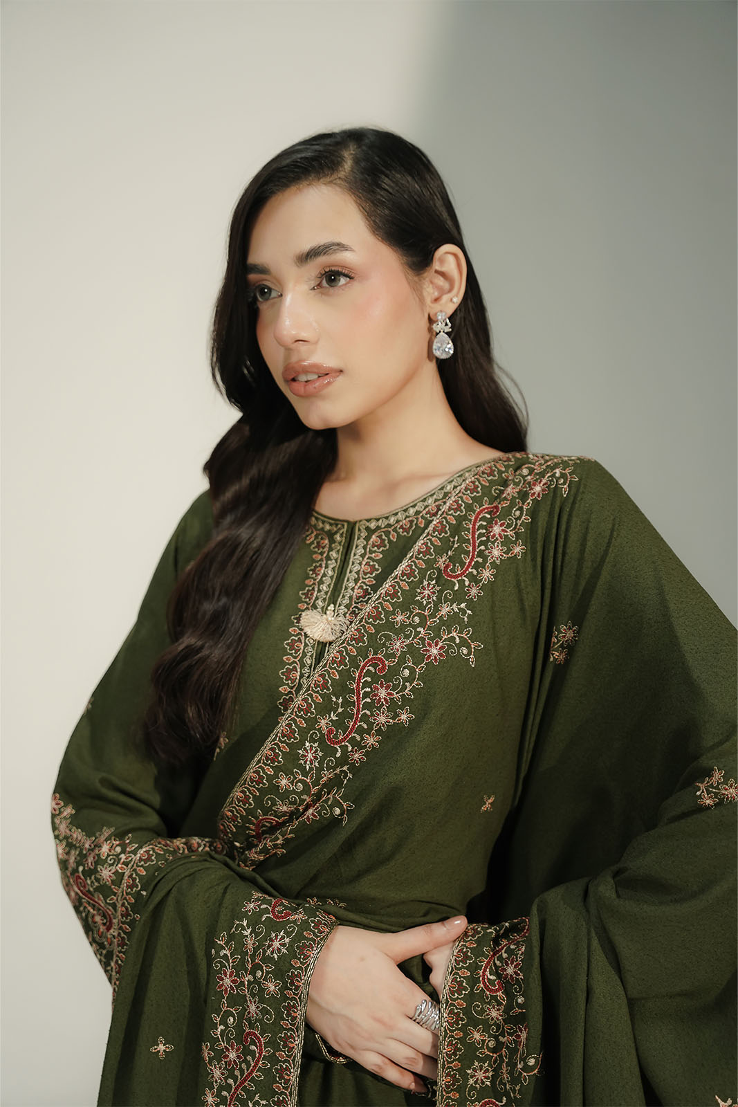 3 Piece Lawn Karandi Embroidered Suit (CS0717)