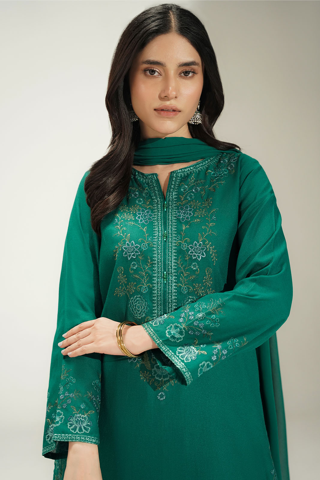 3 Piece Lawn Karandi Embroidered Suit (CS0722)