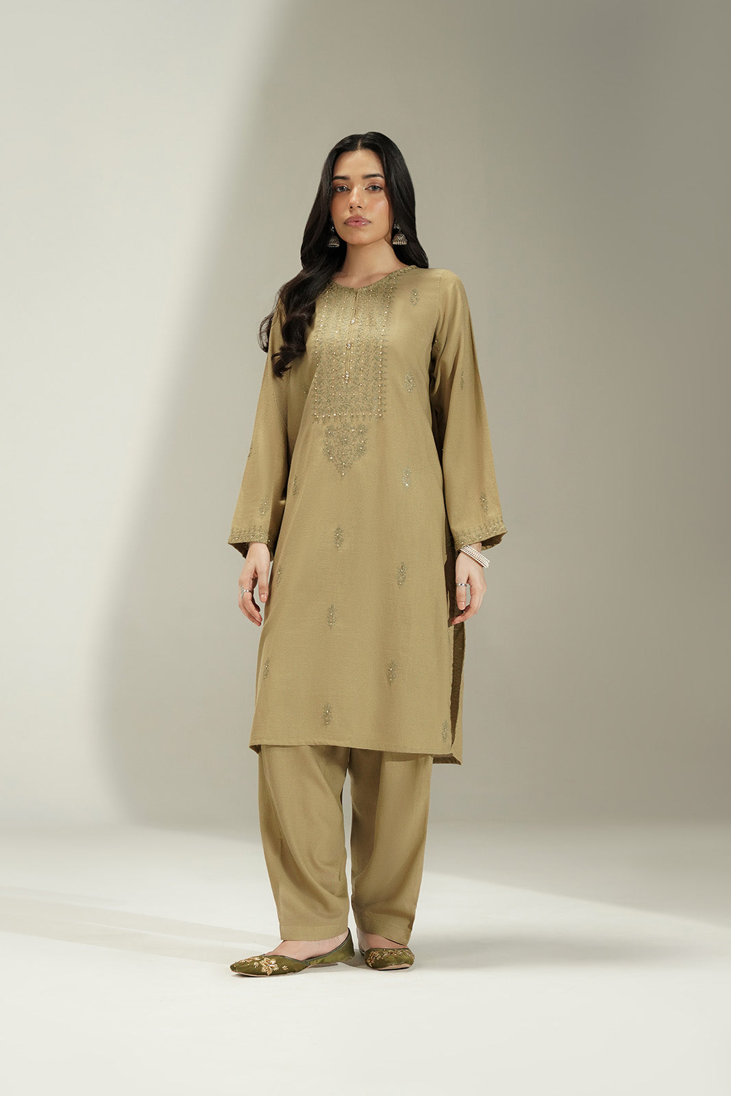 2 Piece Lawn Karandi Embroidered Suit (CS0730)