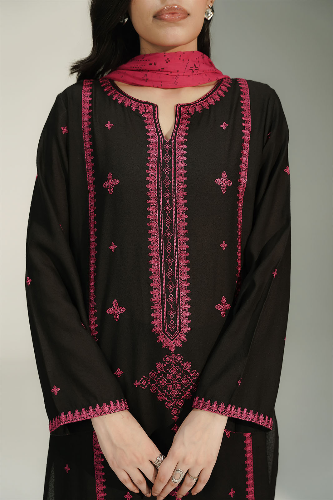 3 Piece Lawn Karandi Embroidered Suit (CS0735)