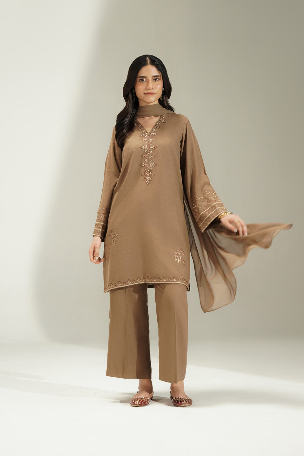 3 Piece Lawn Karandi Embroidered Suit (CS0749)