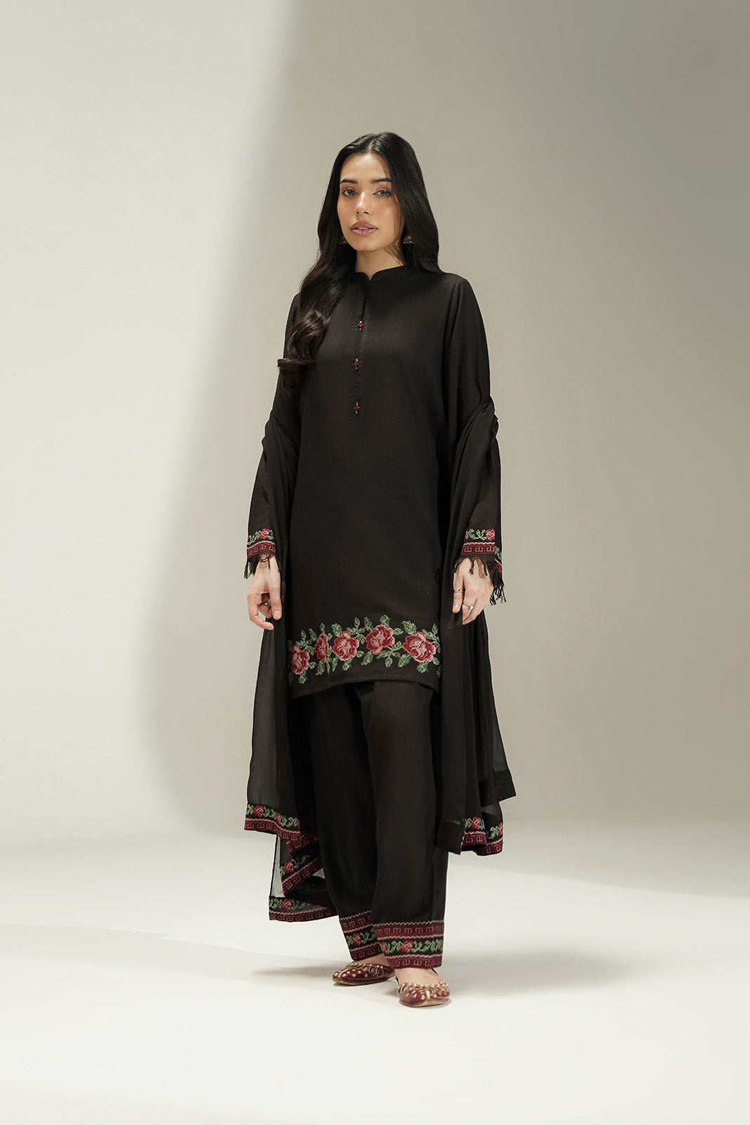 3 Piece Lawn Karandi Embroidered Suit (CS0754)