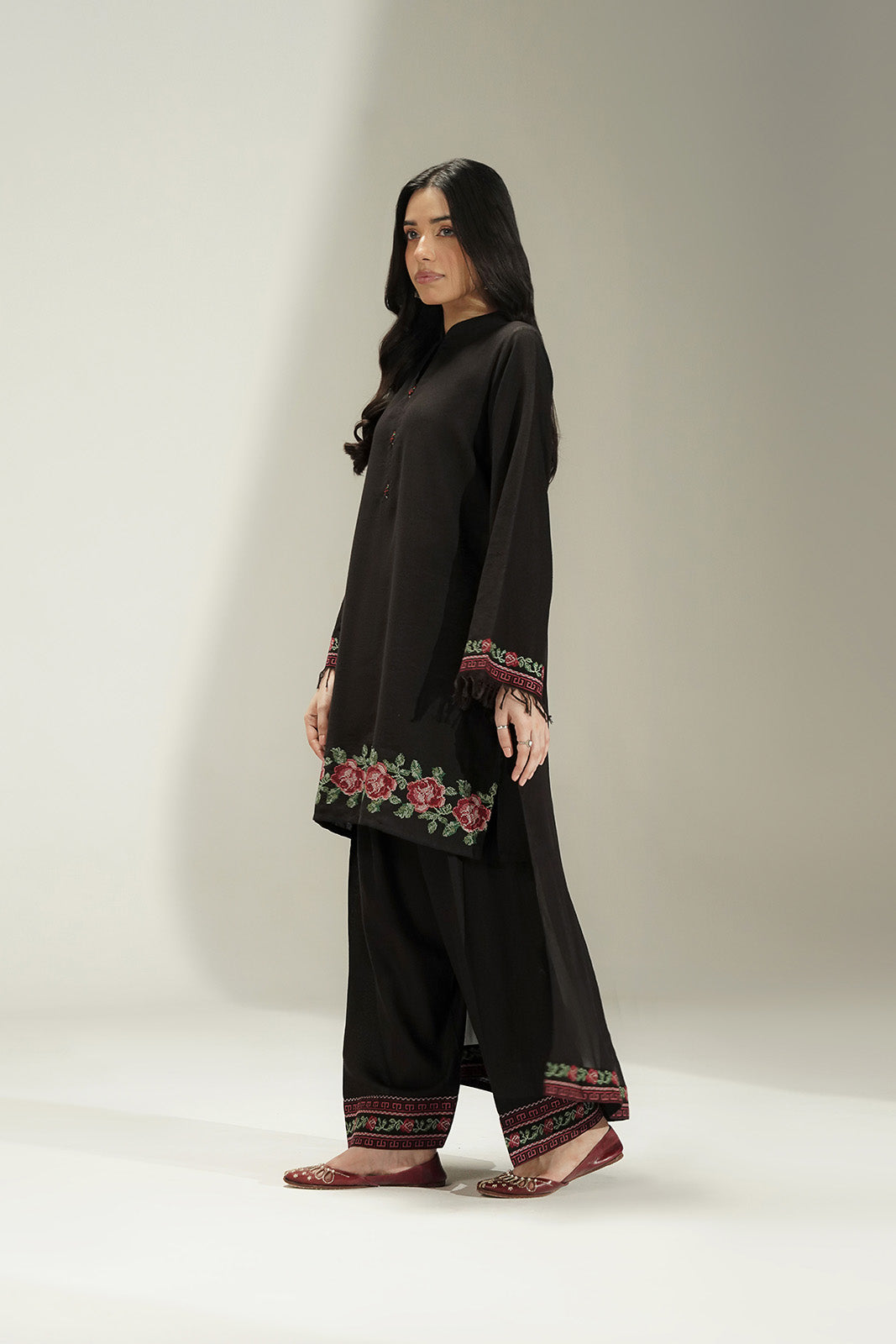 3 Piece Lawn Karandi Embroidered Suit (CS0754)