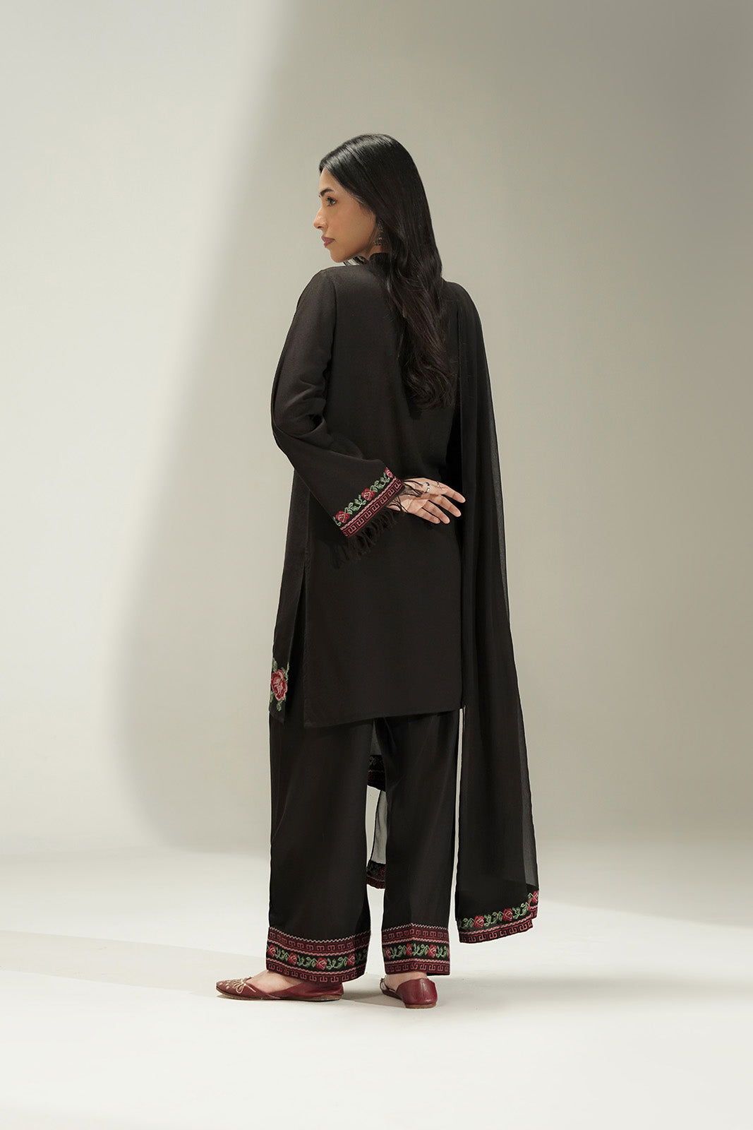 3 Piece Lawn Karandi Embroidered Suit (CS0754)