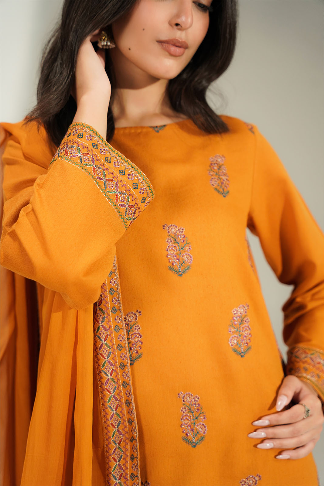 3 Piece Lawn Karandi Embroidered Suit (CS0756)