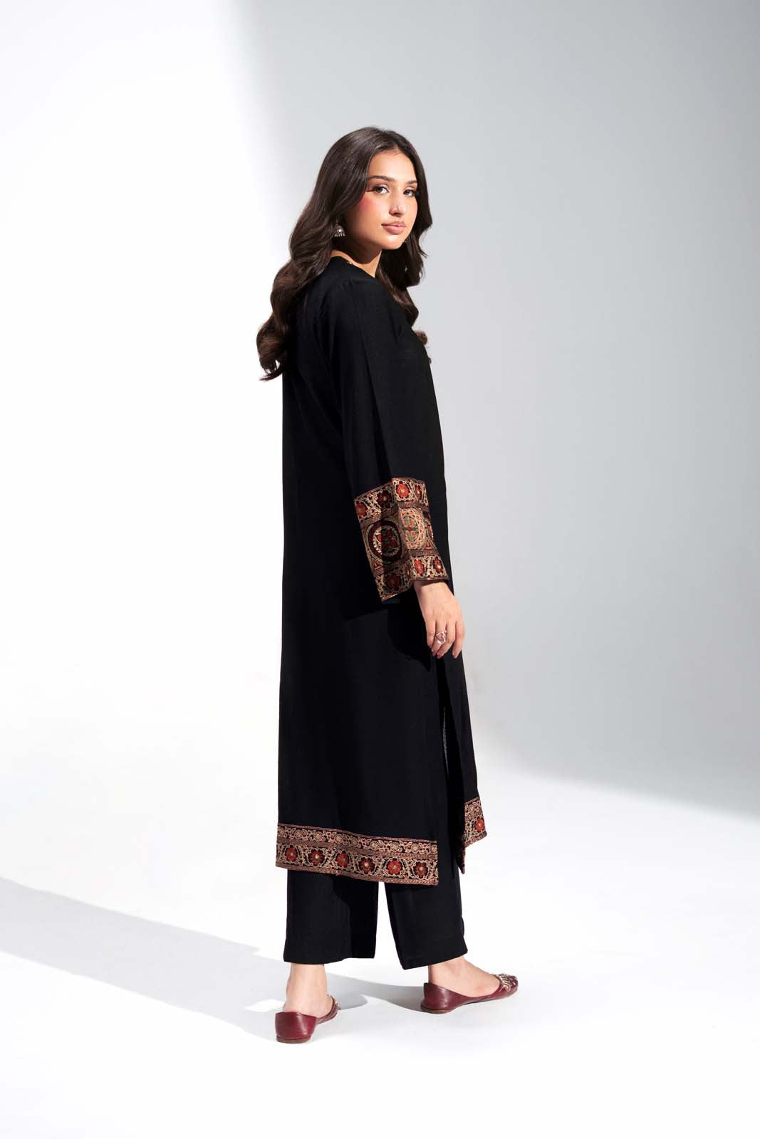 2 Piece Lawn Karandi Embroidered Suit (CS0769)