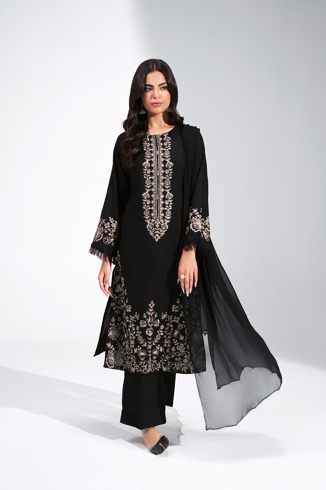 3 Piece Lawn Karandi Embroidered Suit (CS0779)