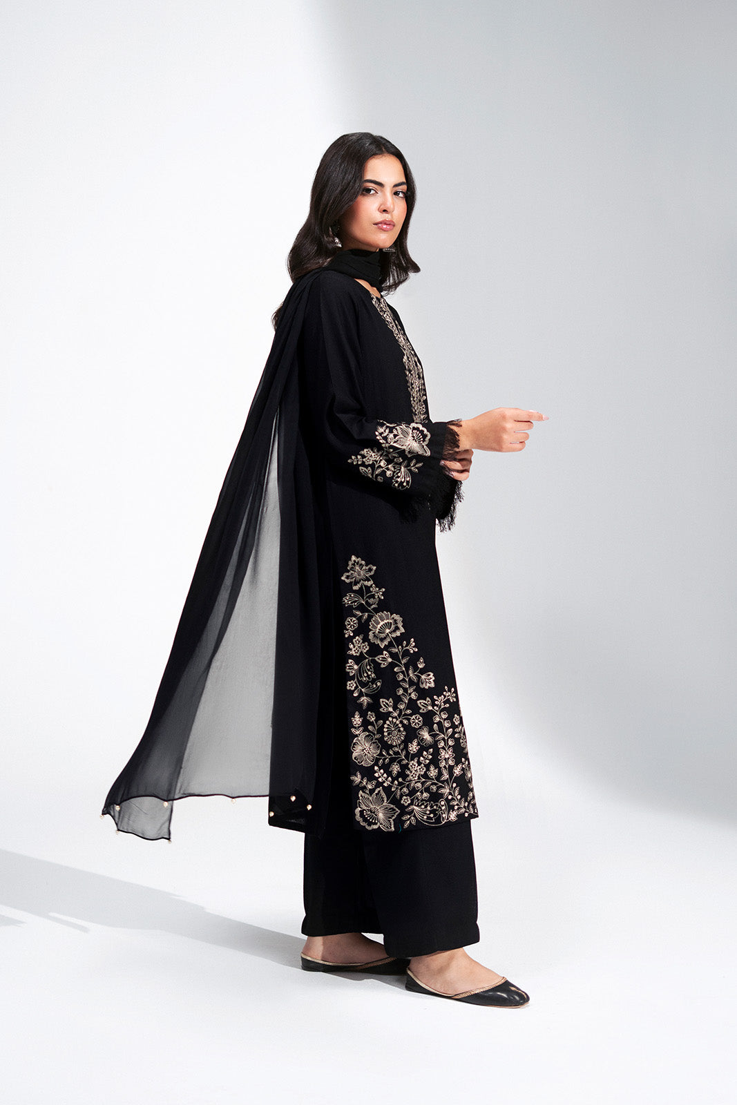3 Piece Lawn Karandi Embroidered Suit (CS0779)