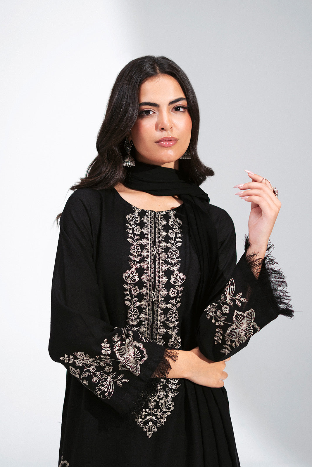 3 Piece Lawn Karandi Embroidered Suit (CS0779)